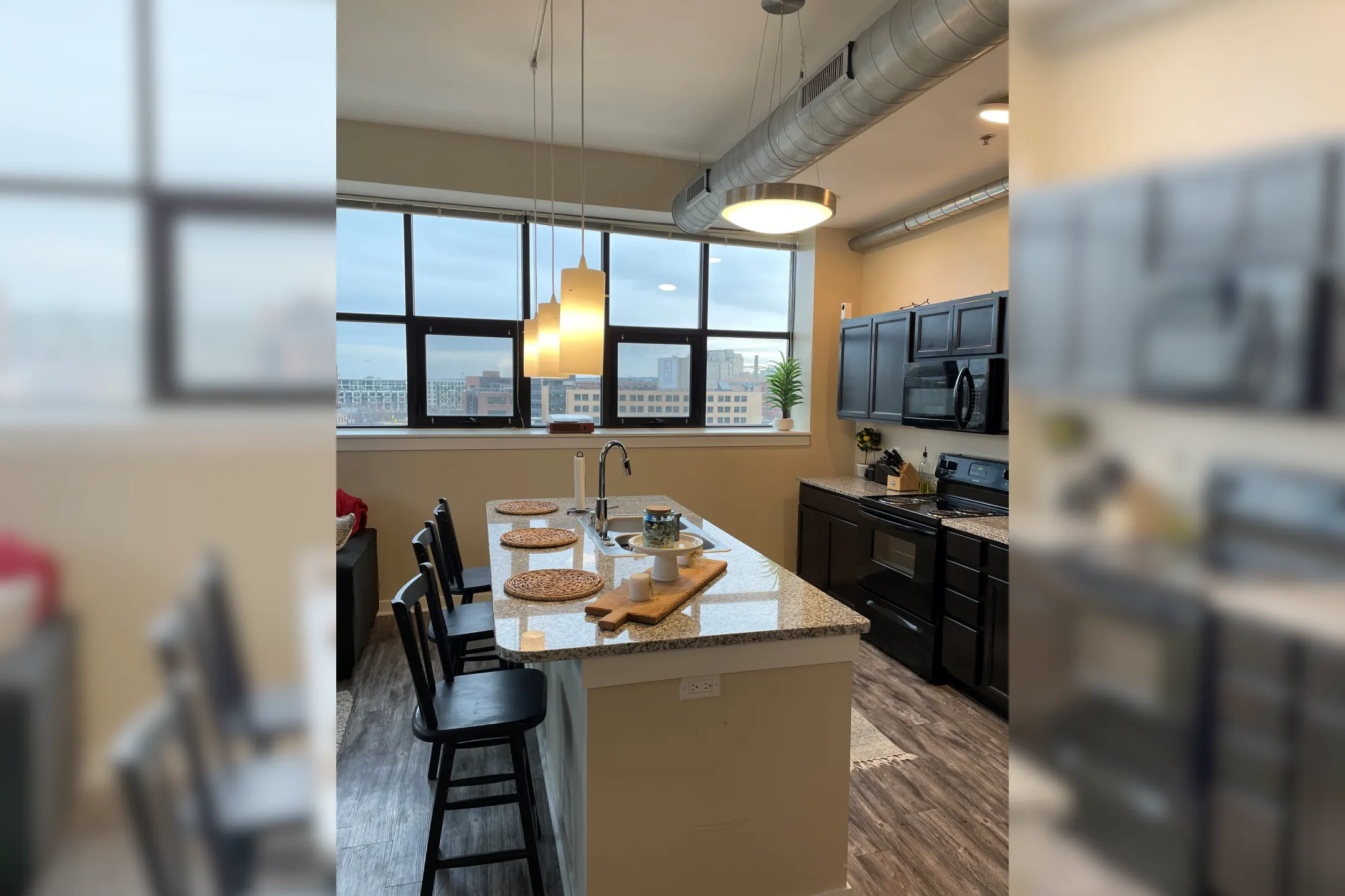 Kitchen - Artisan Lofts Apartments - Milwaukee, WI