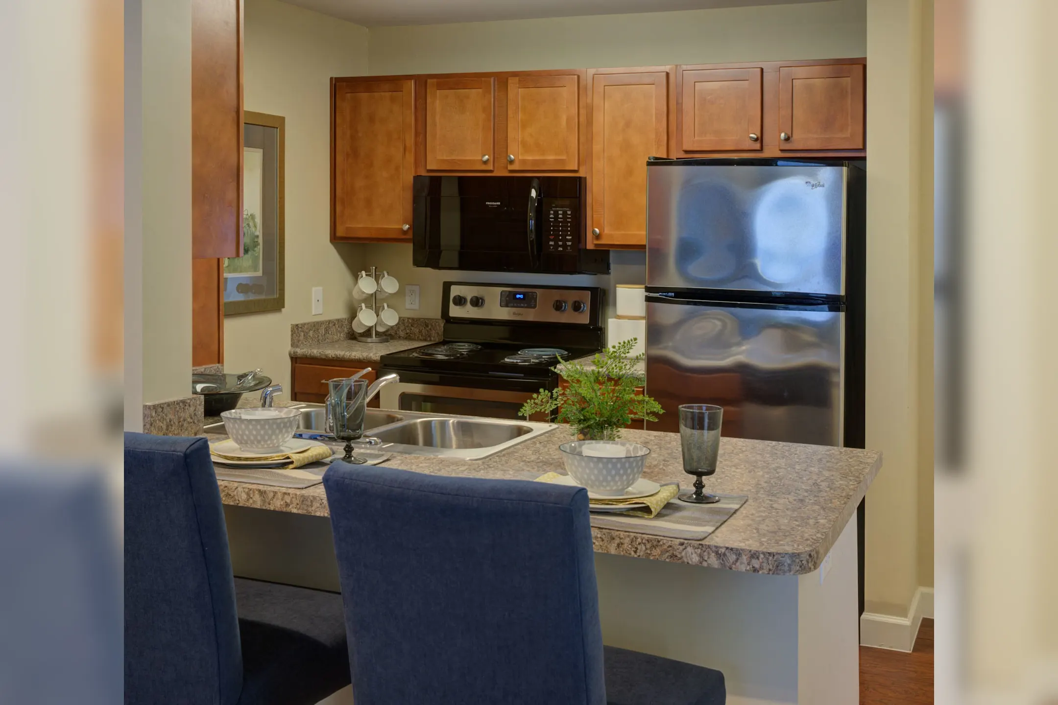 University Heights Apartments 15 Princeton Dr Hooksett, NH