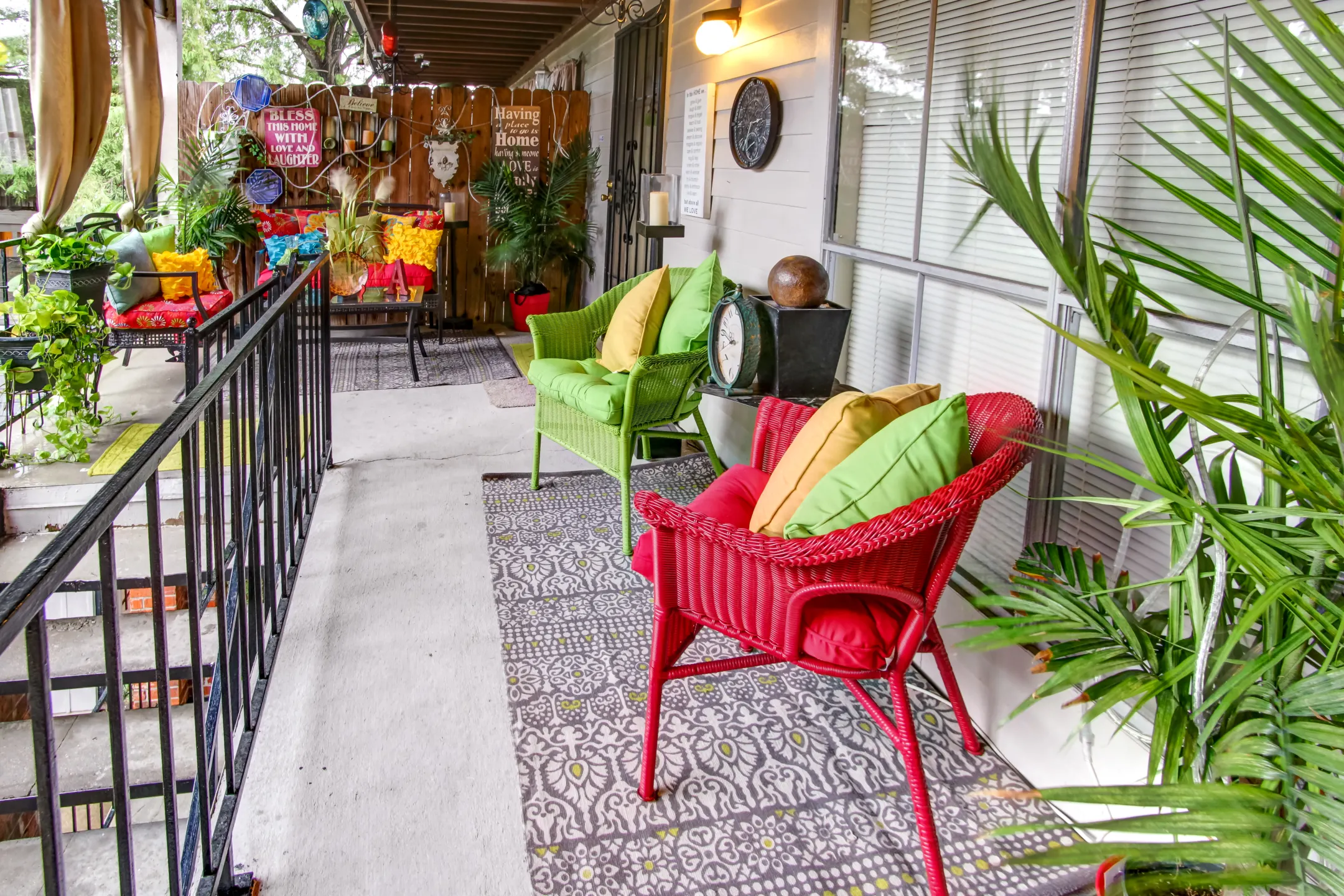 Patio / Deck - Cypress Trace Apartments - New Orleans, LA