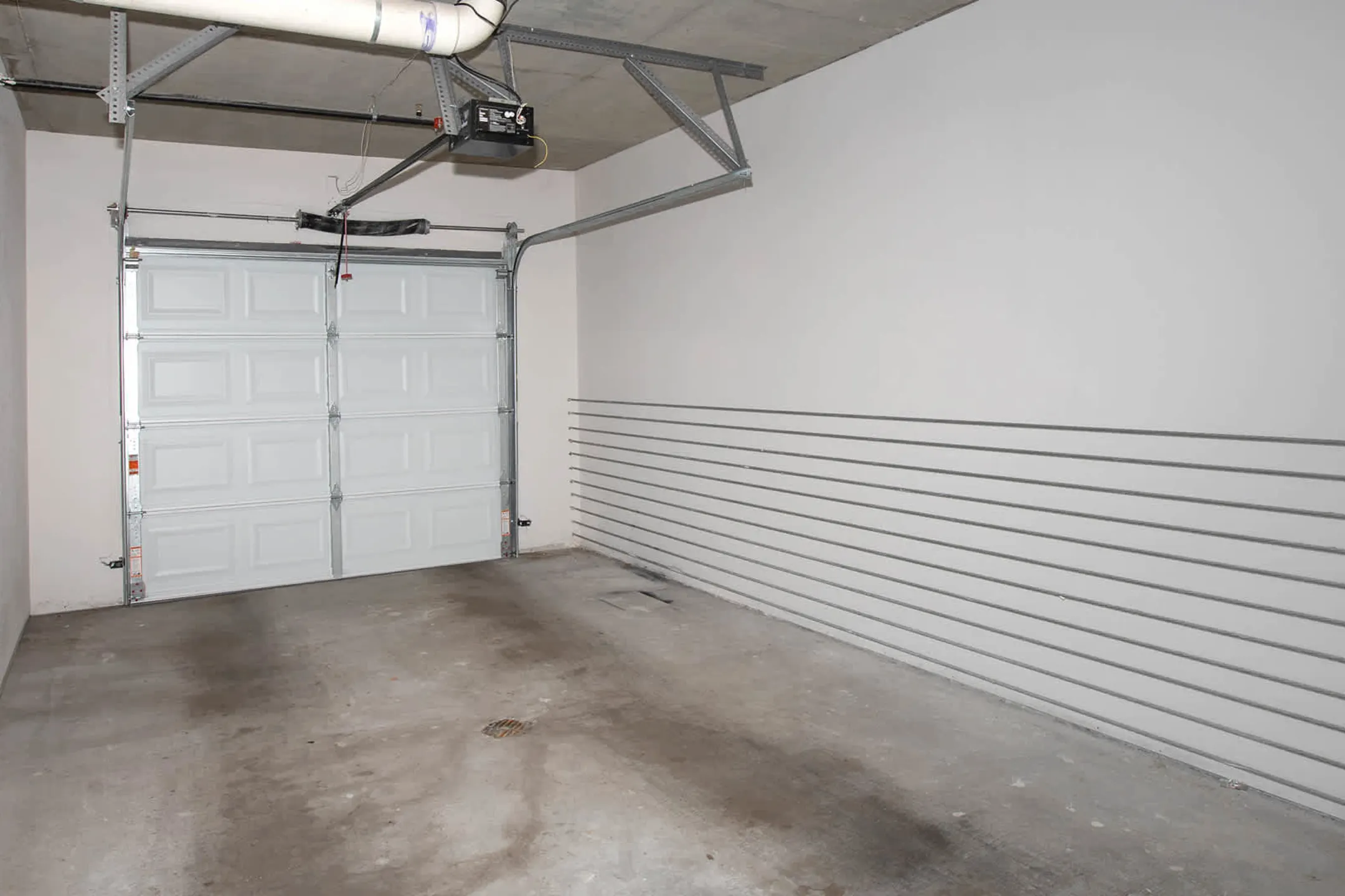 Recreation Area - Radius Uptown Apartments - Denver, CO