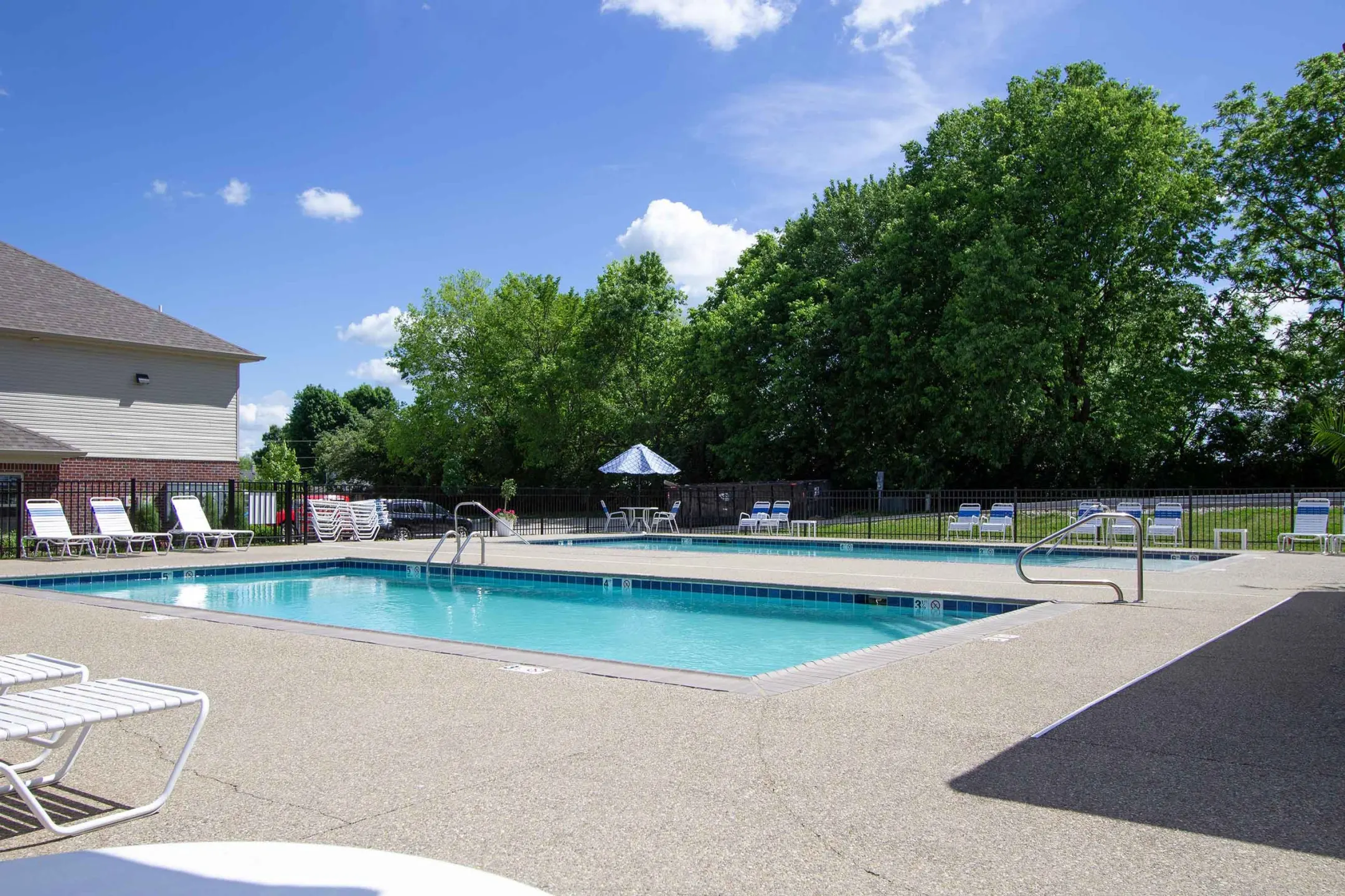 Pool - Parkside Heights - Luxury Apartments - Lexington, KY