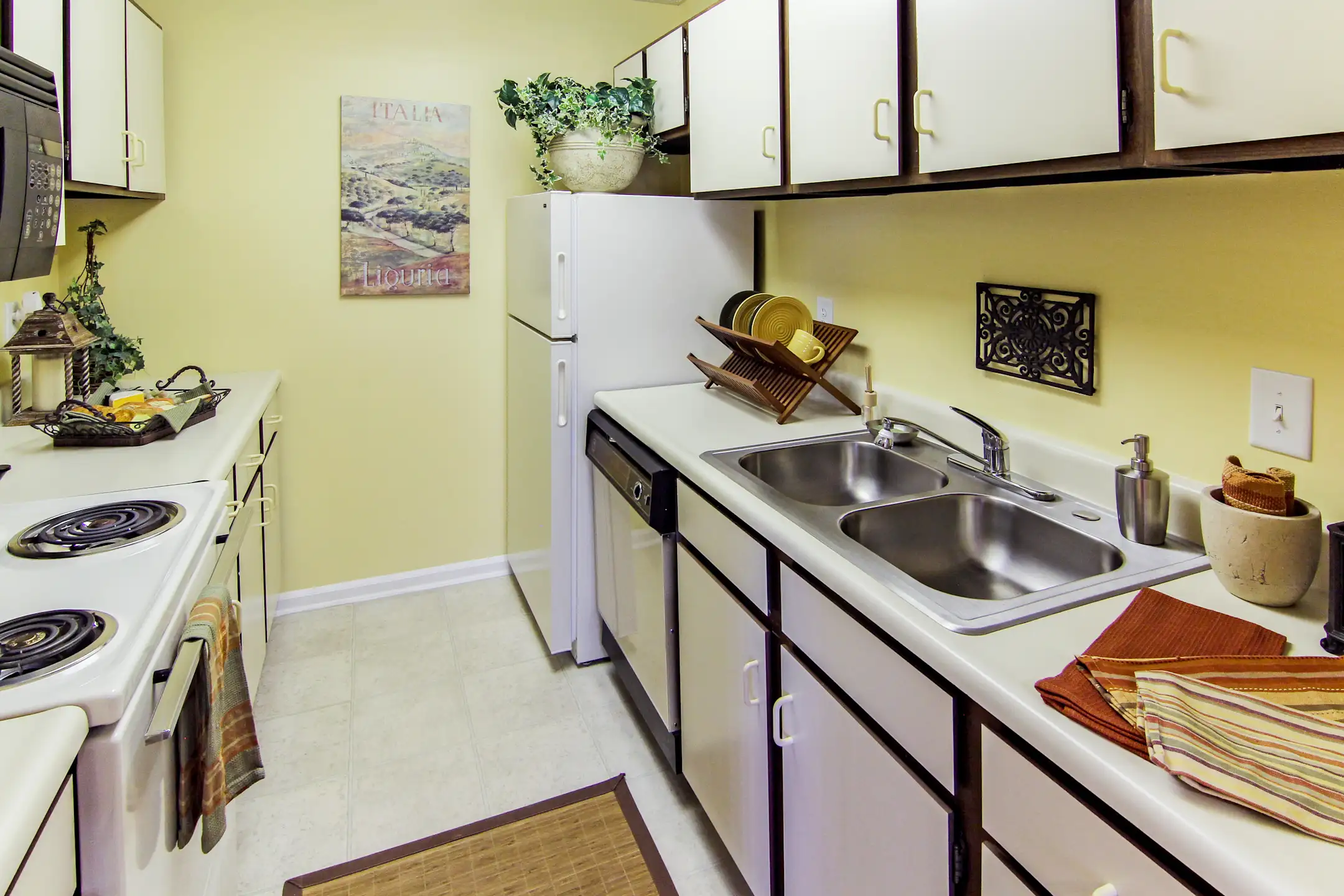 River Road Apartments Apartments Indianapolis, IN 46240