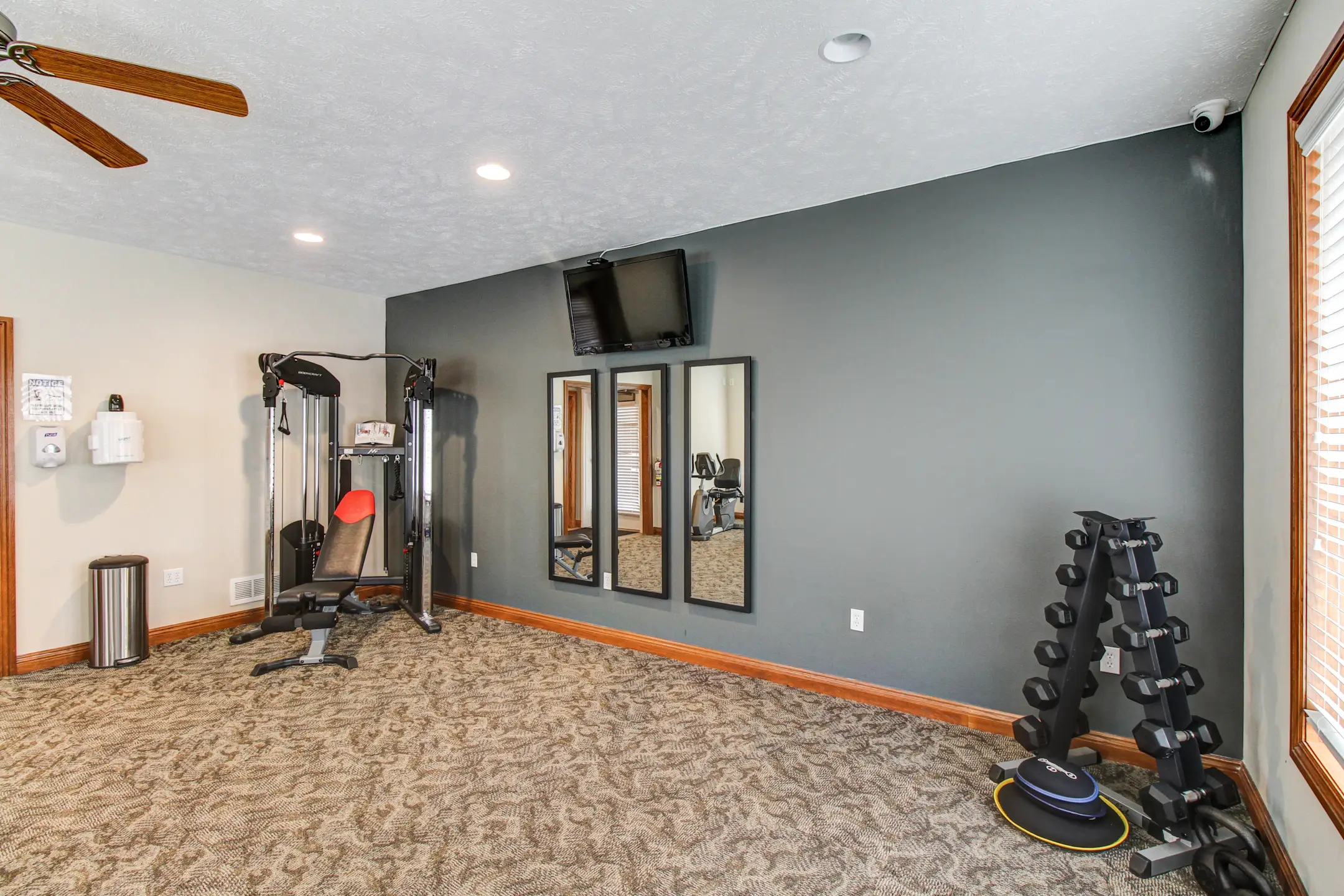 Springhill Ridge Apartments Omaha, NE 68136