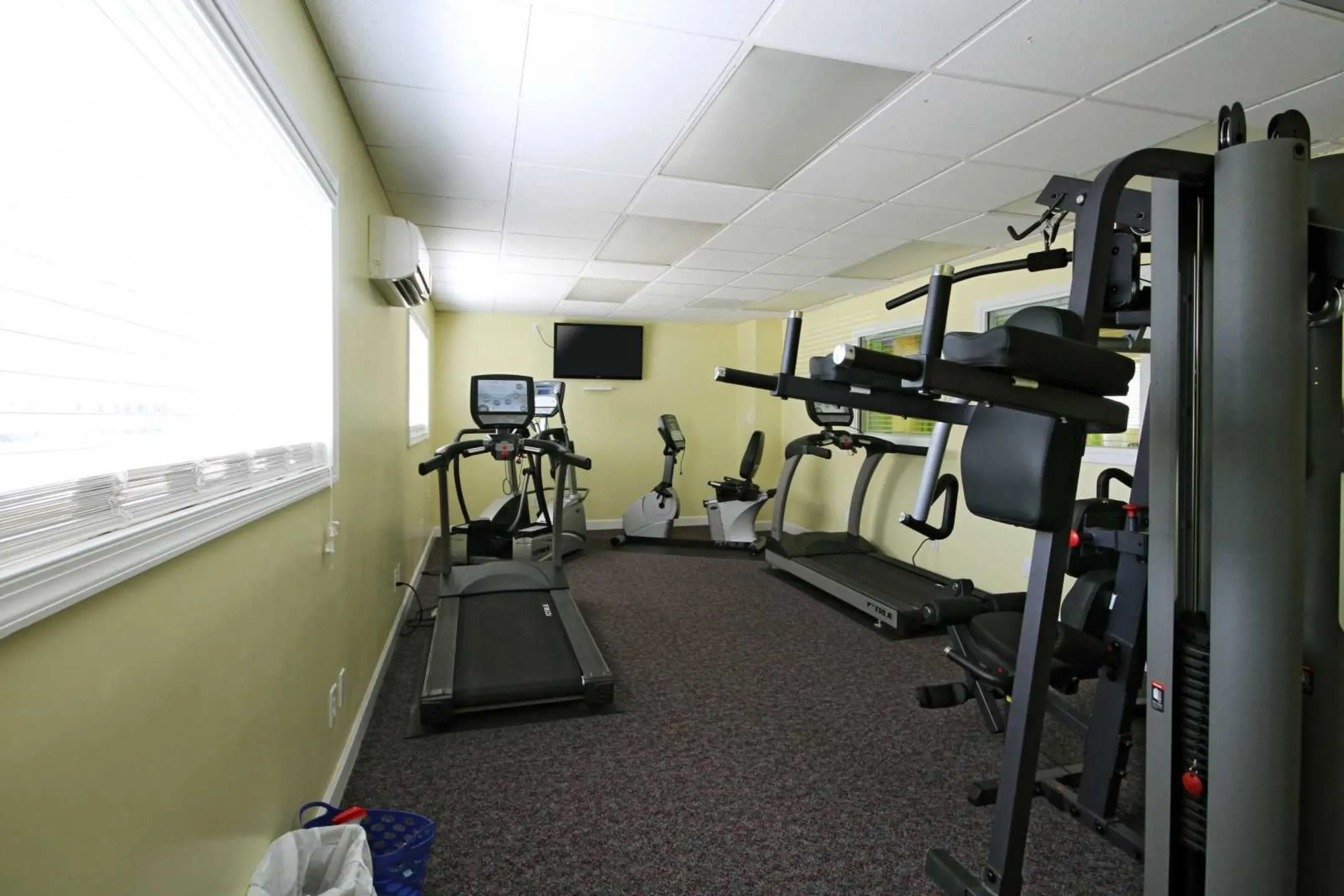 Fitness Weight Room - Newport Lake - Newport News, VA