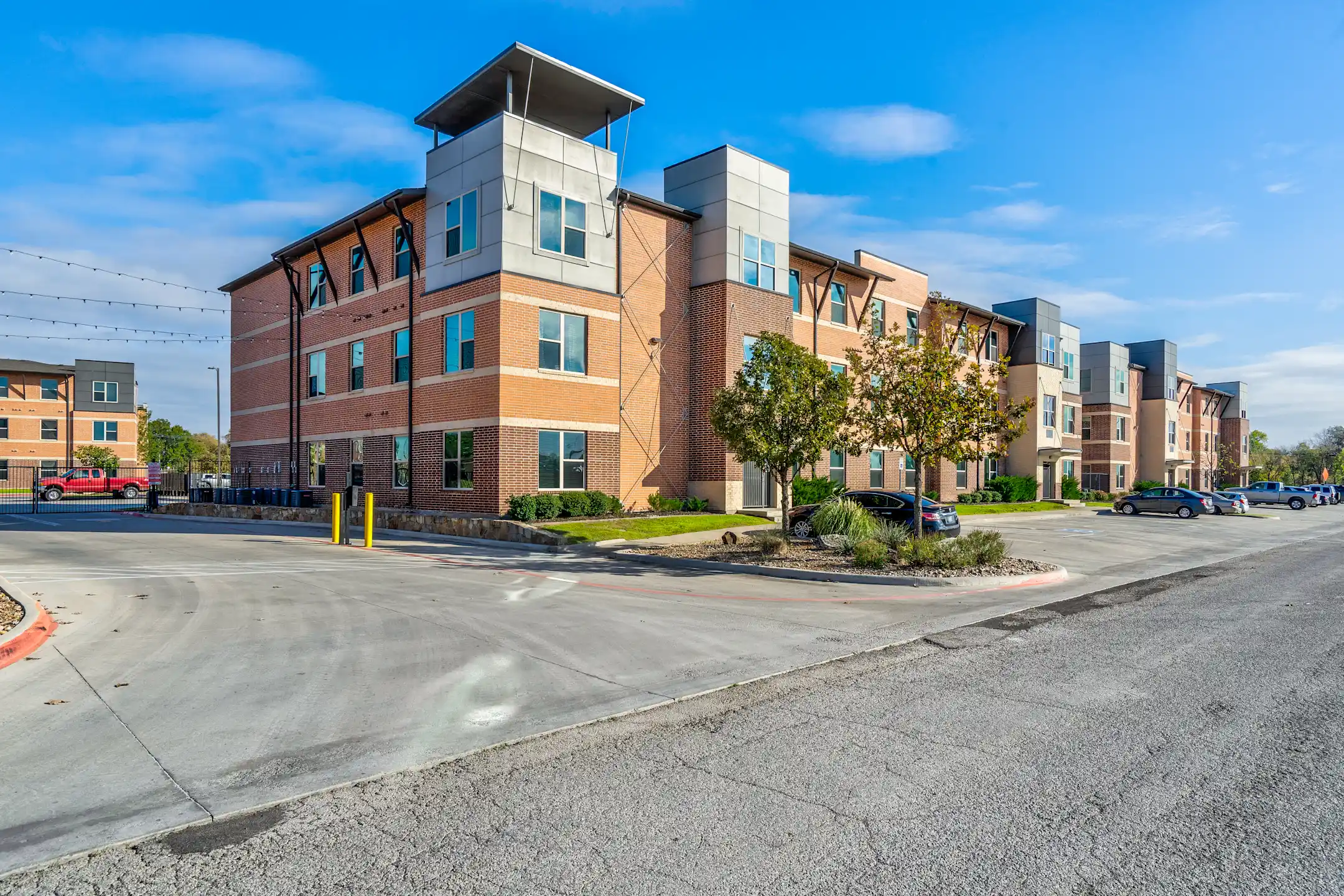 The Liberty 400 S Culberson St Gainesville, TX Apartments for Rent