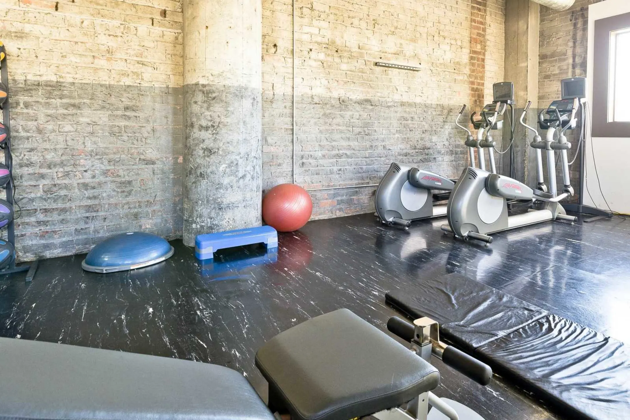 Fitness Weight Room - AP Transfer Lofts - Des Moines, IA