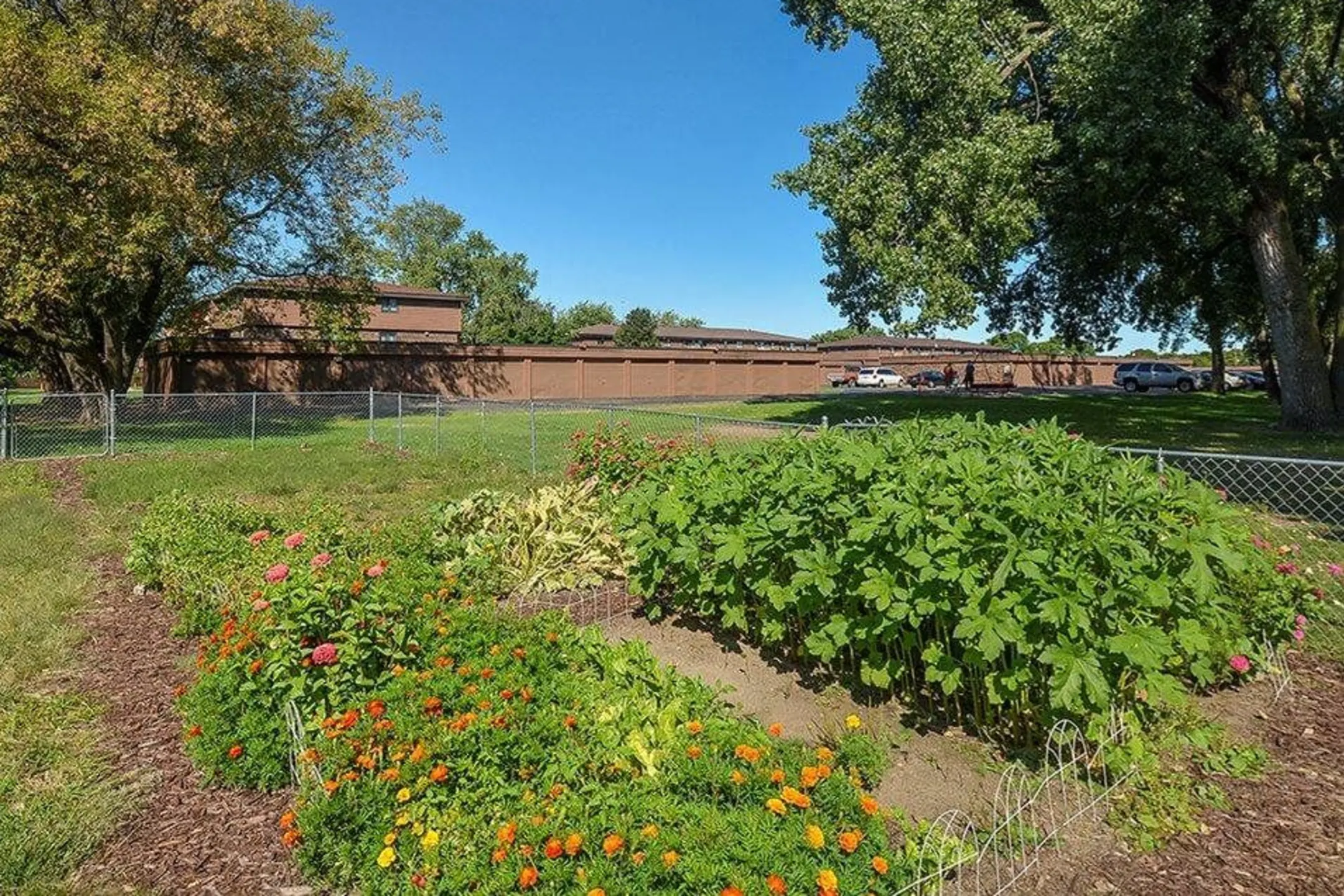 upper-town-apartments-1300-1310-15th-street-north-2-saint-cloud