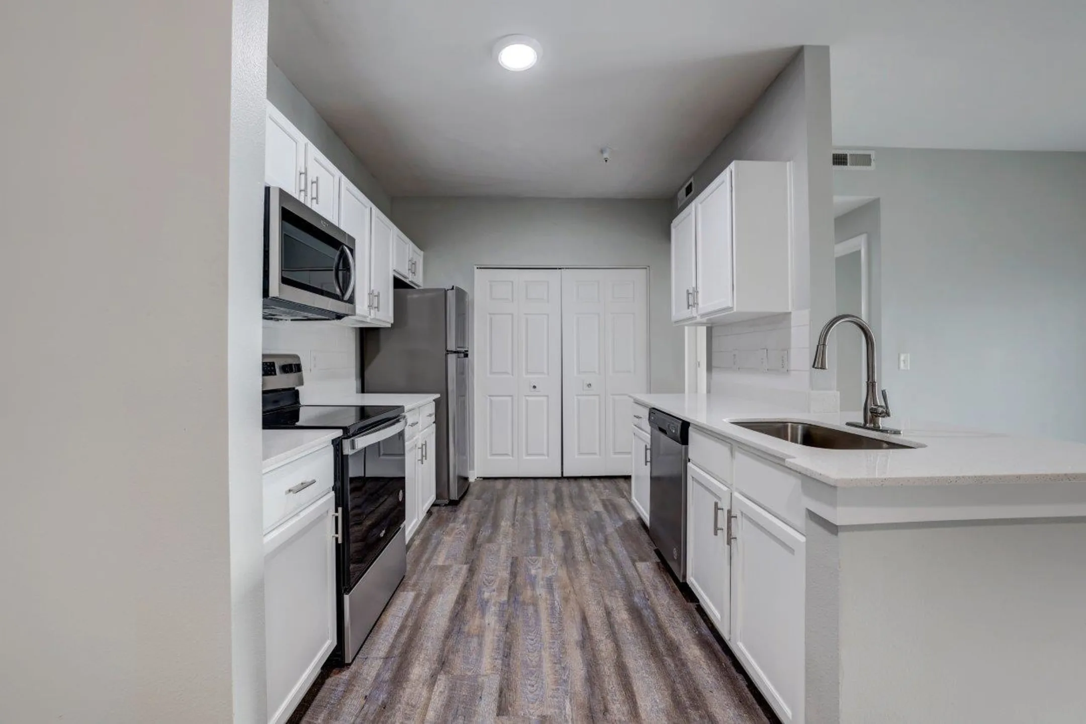 Kitchen - Selway Apartments - Meridian, ID