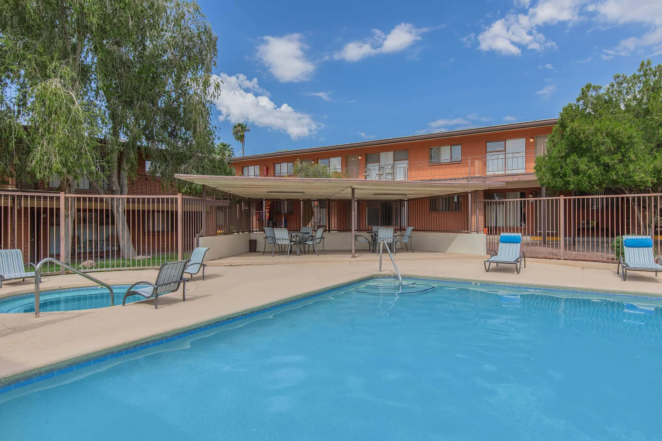 Country Club Apartments 3303 East 6th Street Tucson, AZ Apartments