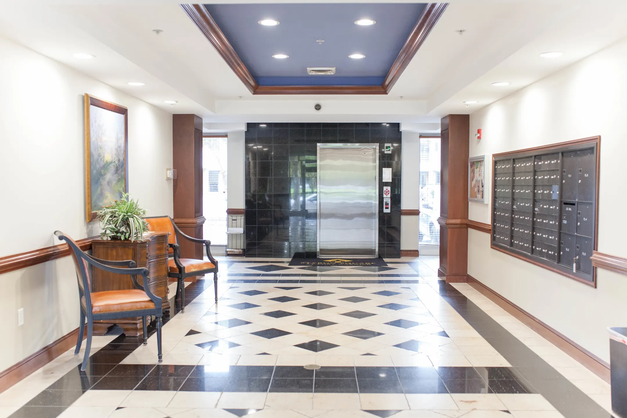 Foyer, Entryway - Styron Square - Newport News, VA