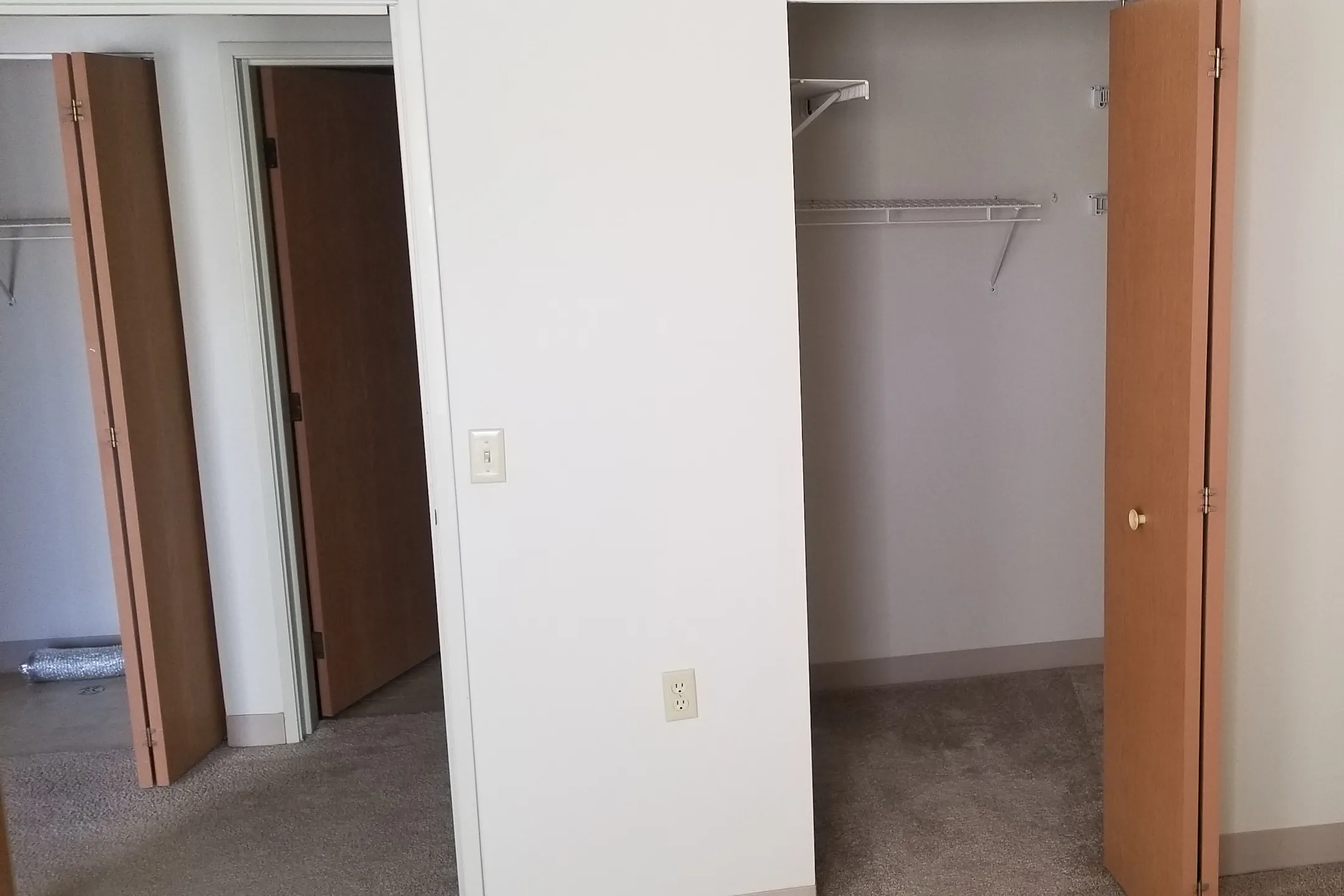 Park Manor & Village Apartments Apartments Devils Lake, ND 58301