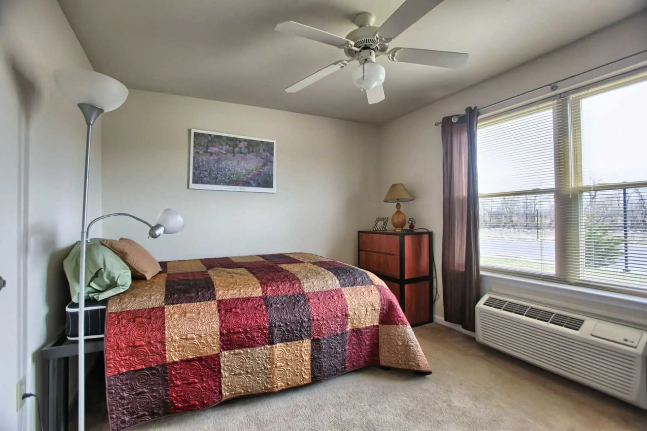 Bedroom - Rocktowne - Shippensburg, PA