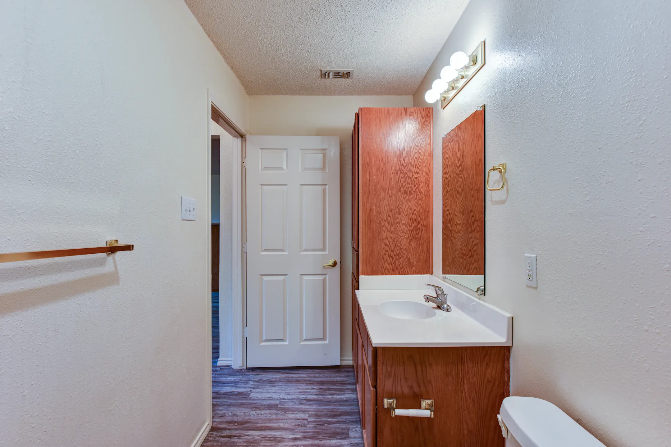 Greenwood Cove Apartments Lubbock, TX 79423