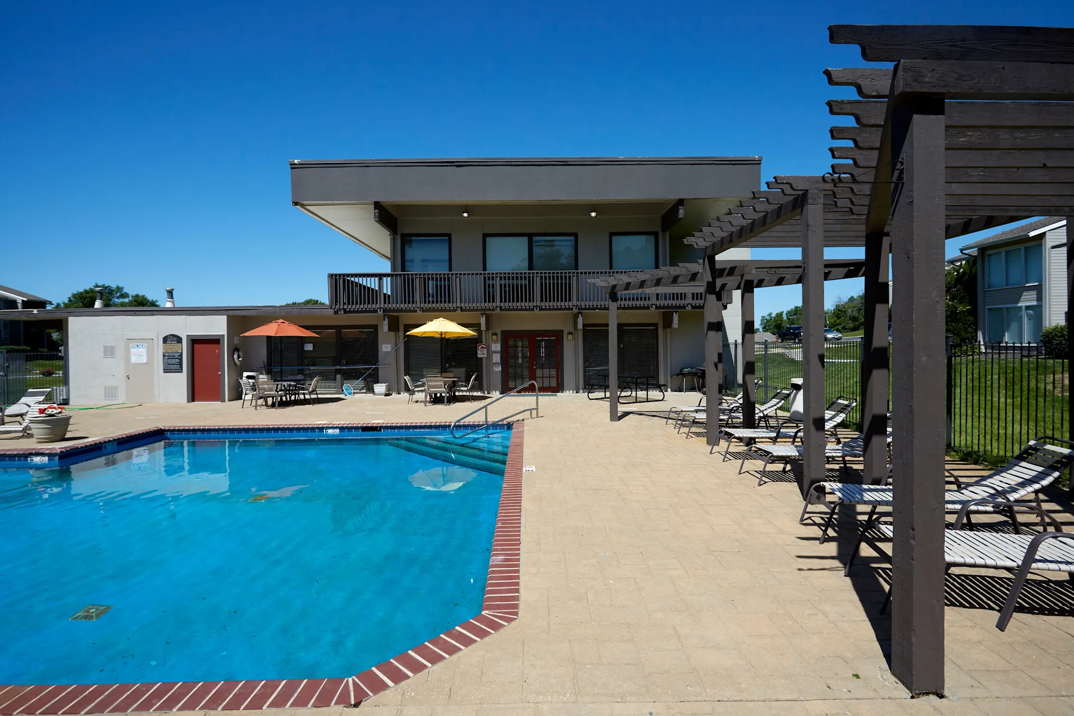 Park Meadows Apartments Kansas City, MO 64138