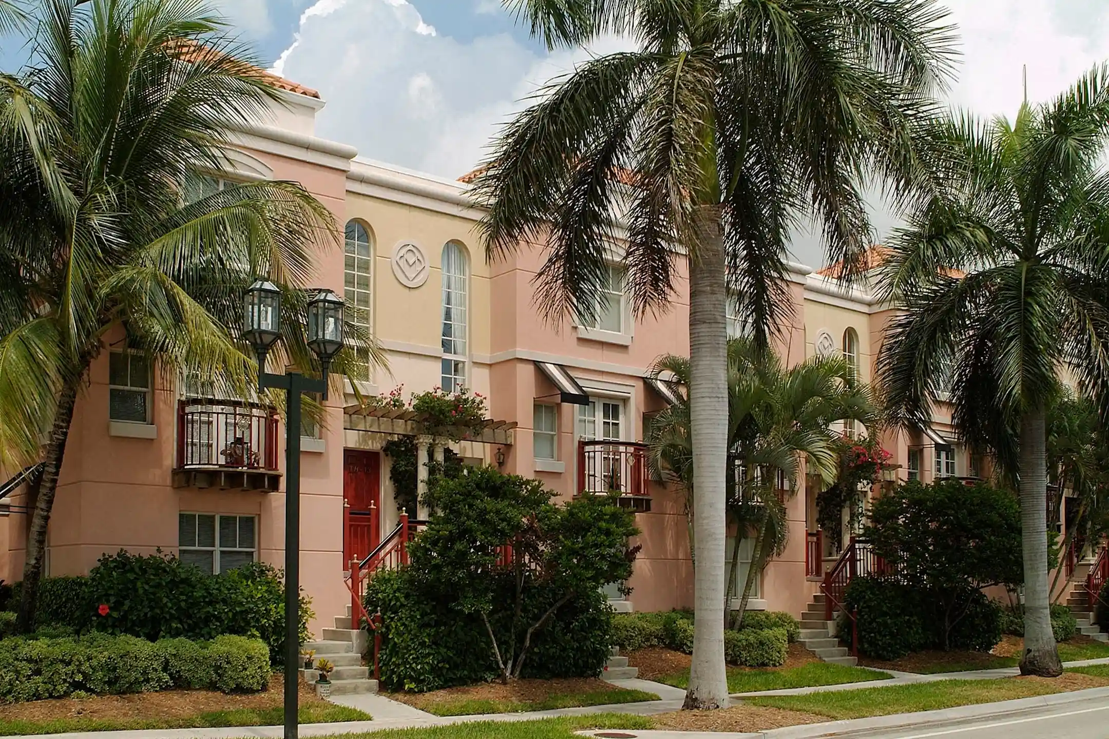 Mizner Park 401 NE Mizner Blvd Boca Raton, FL Apartments for Rent