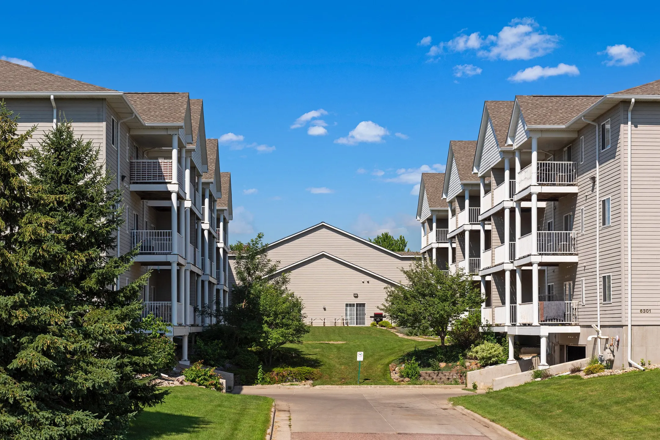 Building - Platinum Valley Apartments - Sioux Falls, SD