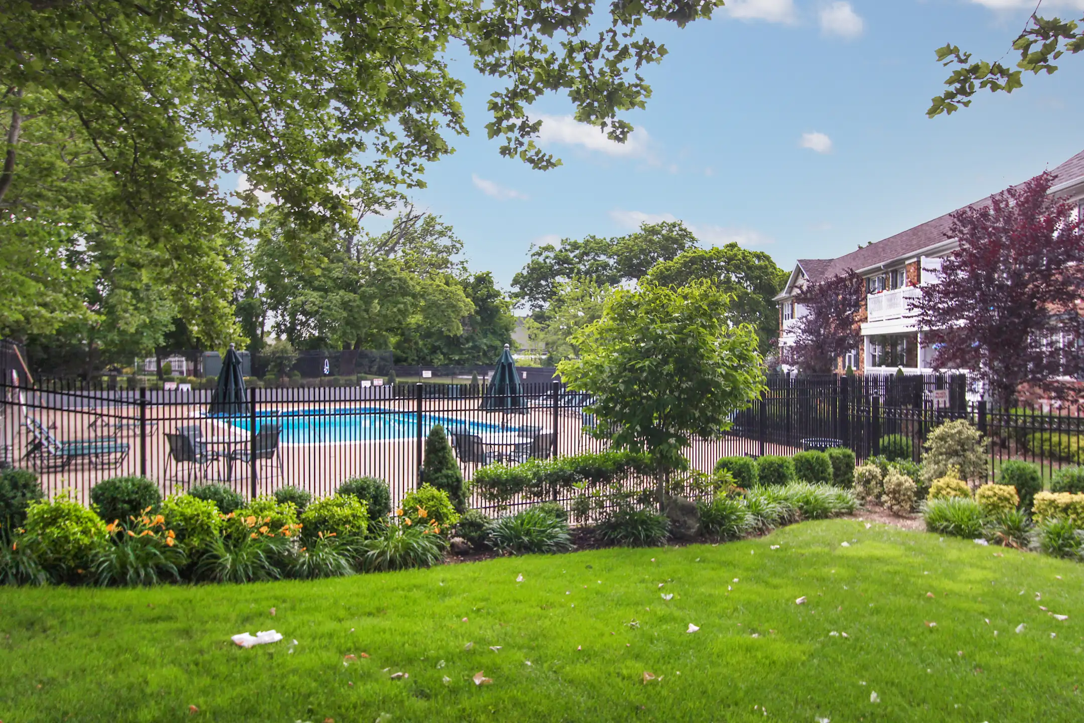 Fairfield Courtyard at Hewlett 65 PROSPECT AVENUE Hewlett, NY