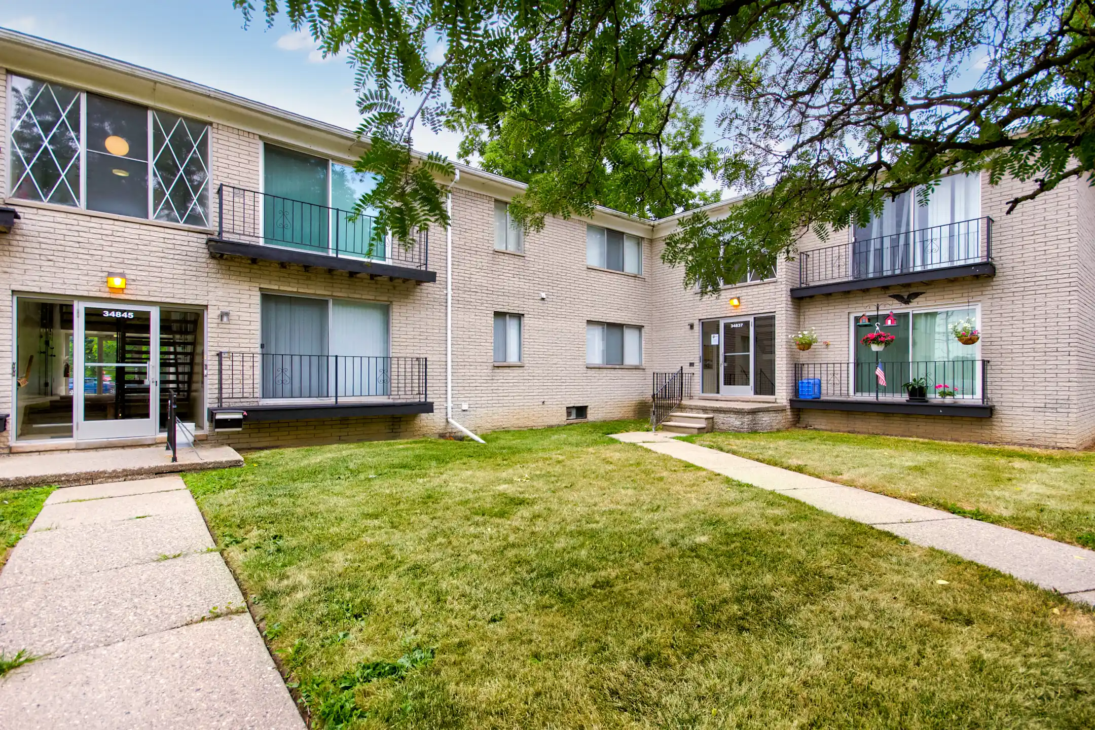 Pleasantview Manor Apartments 34837 Garfield Rd Fraser, MI