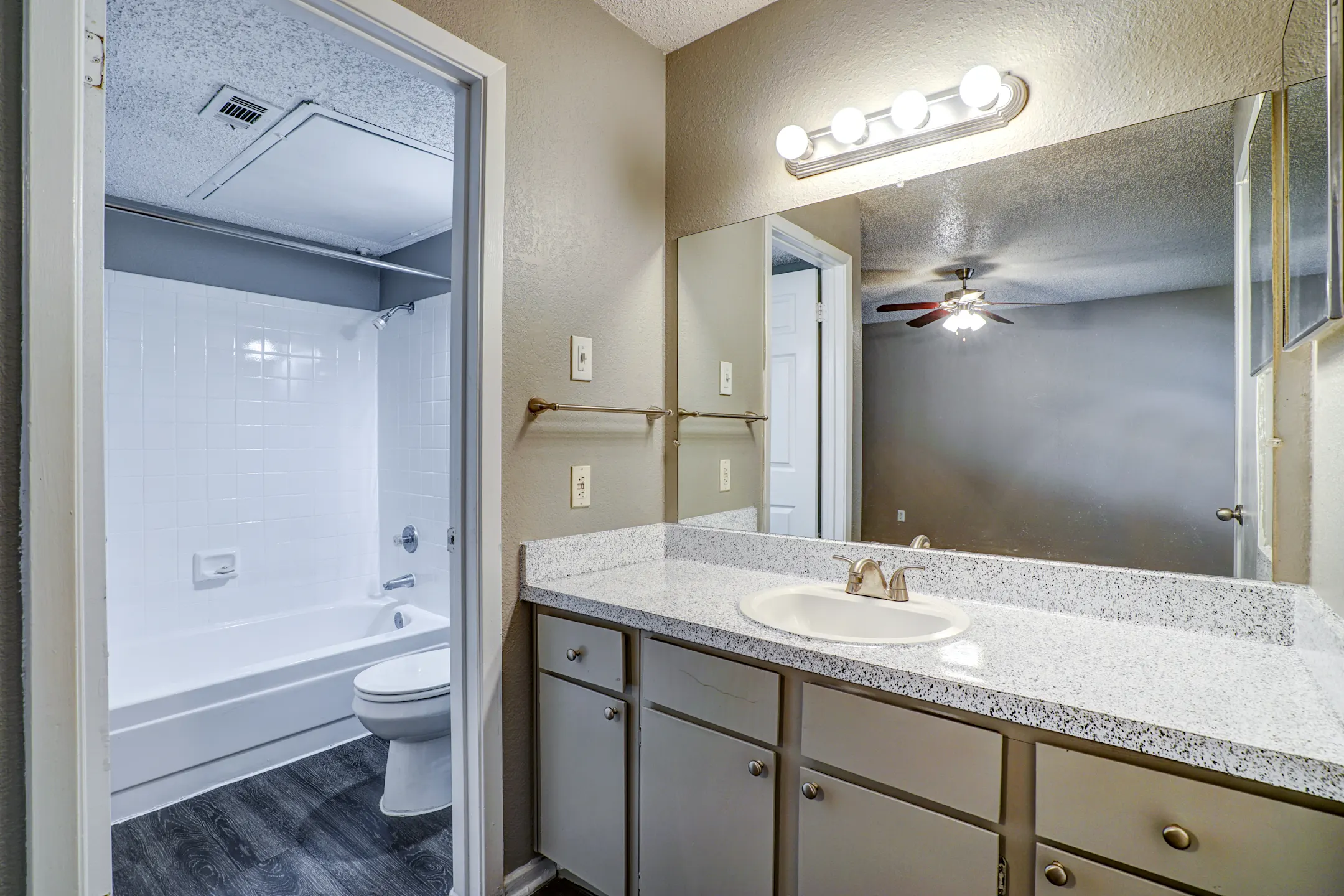 Whispering Oaks Apartments Apartments North Richland Hills, TX 76180