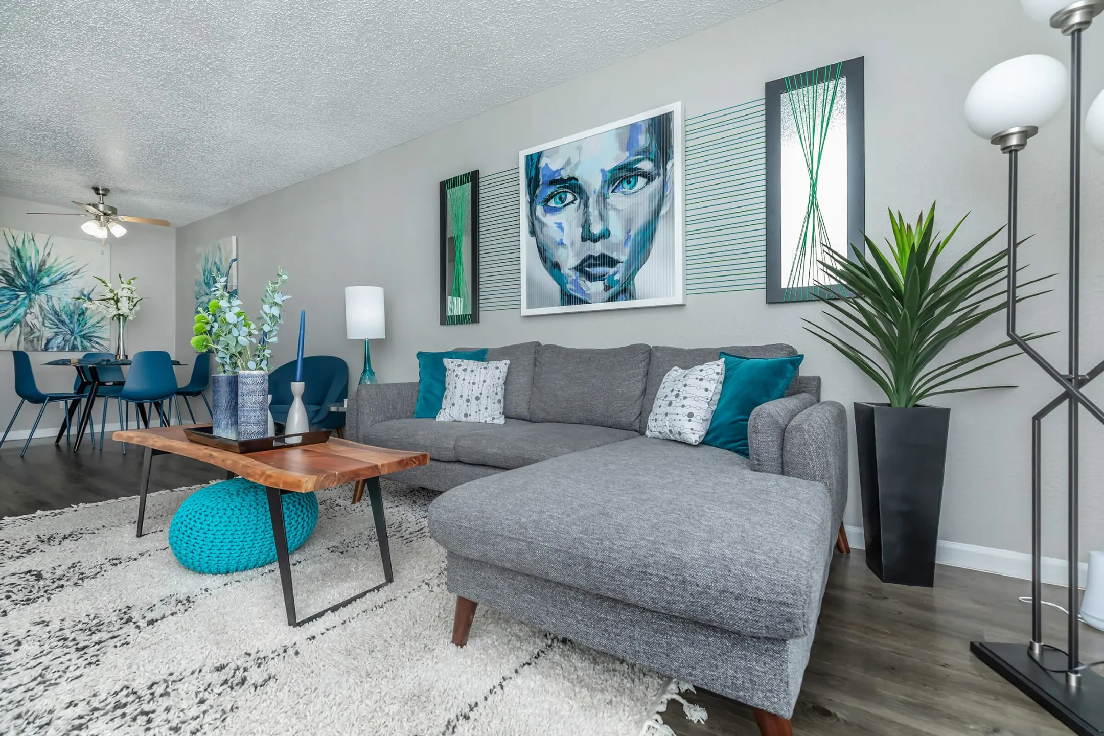 Living Room - Starburst Apartments - Austin, TX