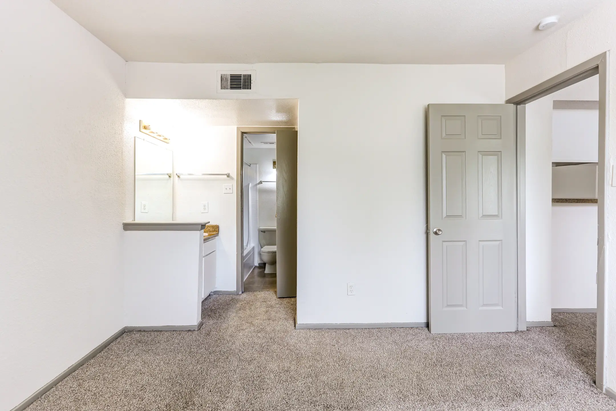 Royal Phoenician Apartments Houston, TX 77060