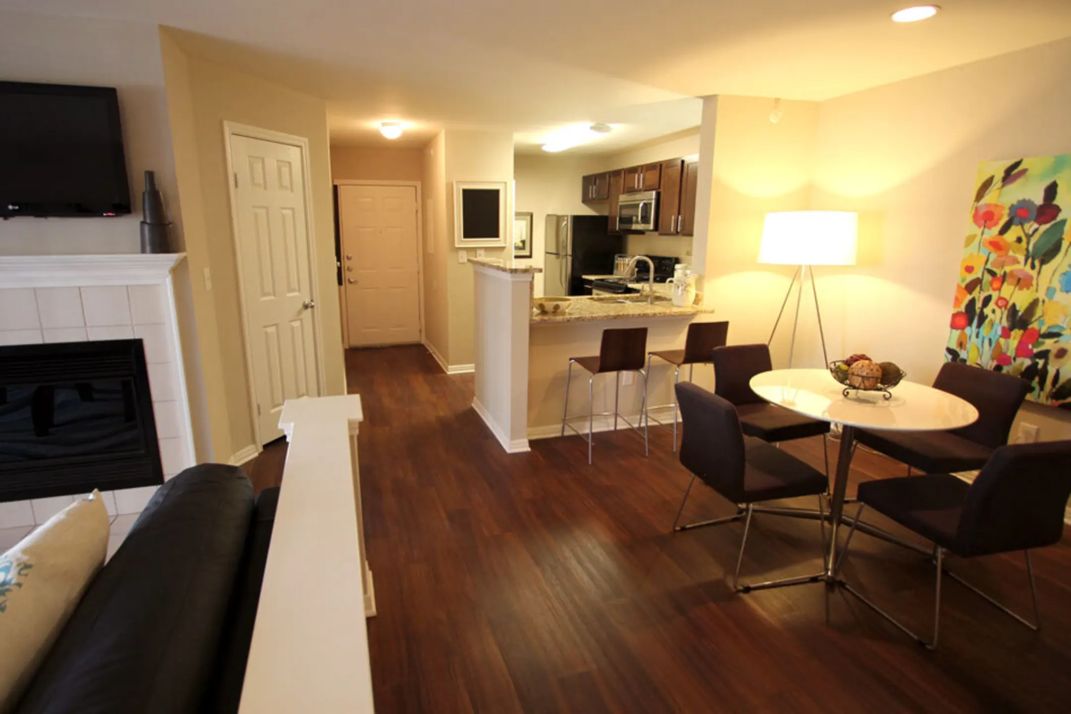 Dining Room - River Crossing At Keystone Apartments - Indianapolis, IN