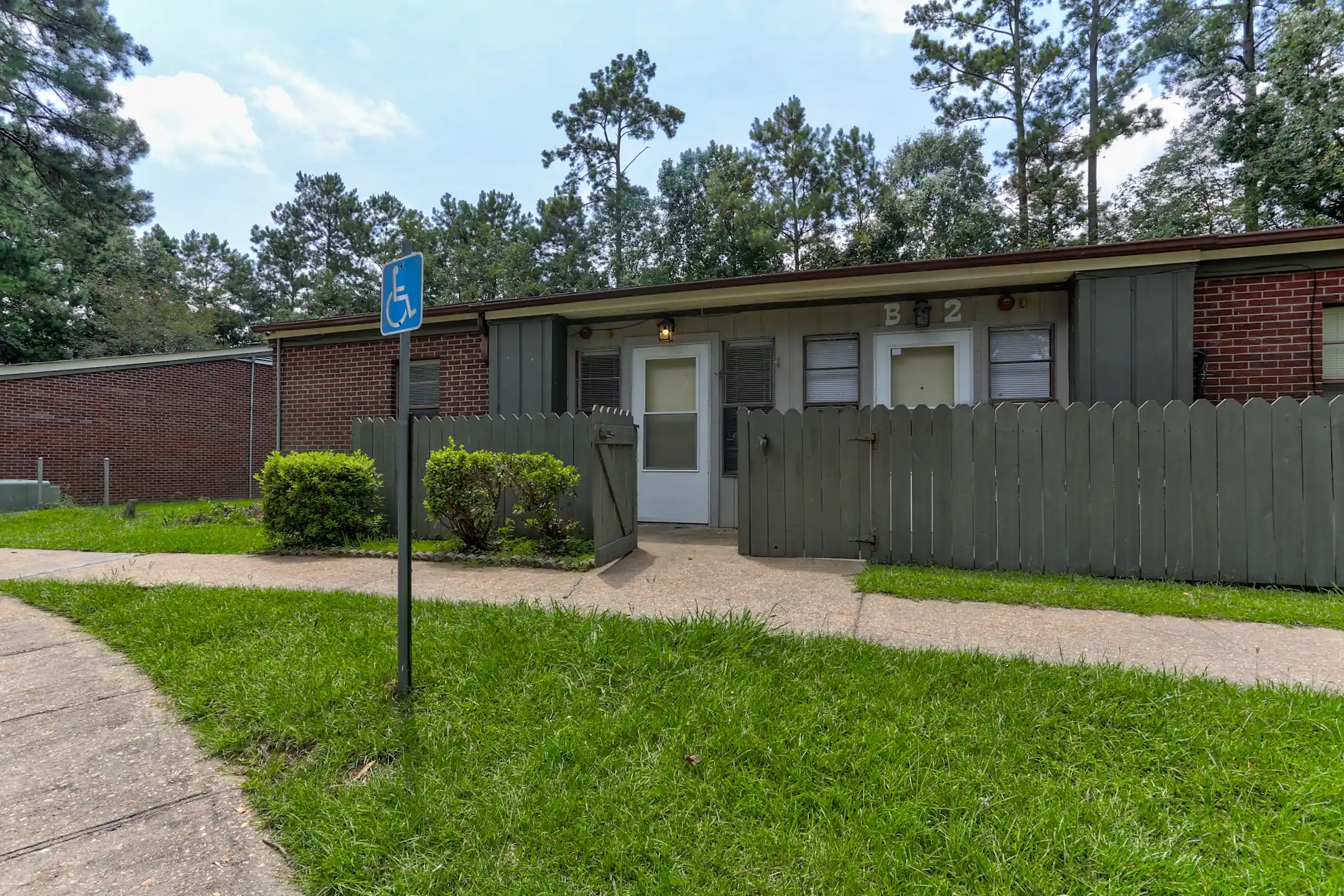 Timber Ridge Apartments MS 39648