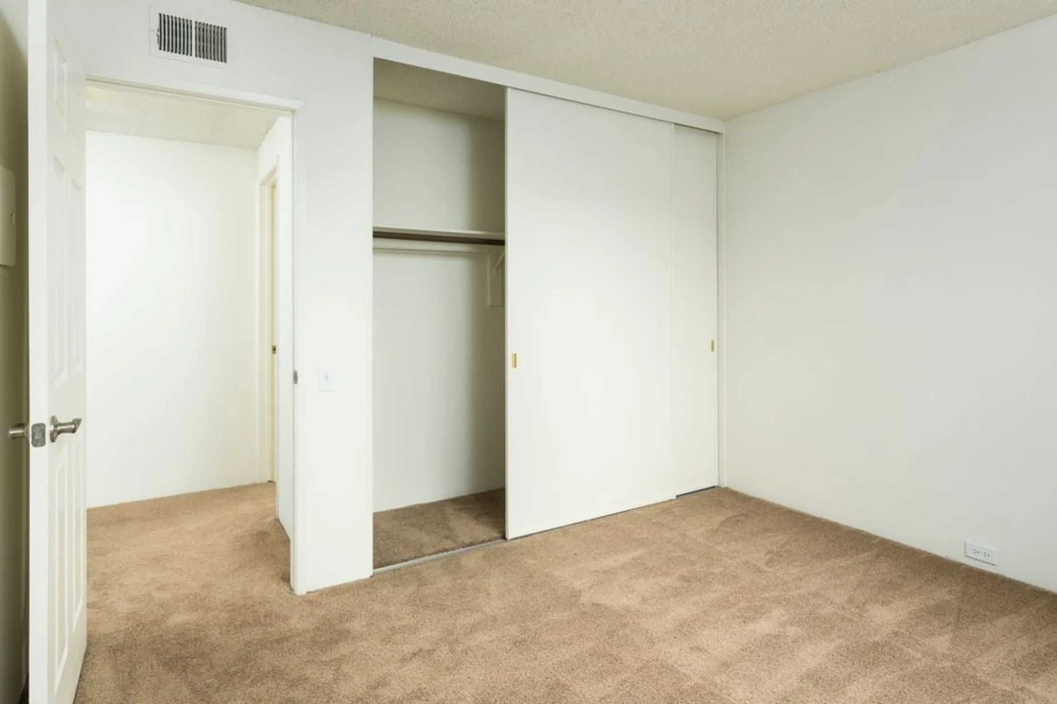 eaves Cerritos 11421 186th St Artesia, CA Apartments for Rent Rent.