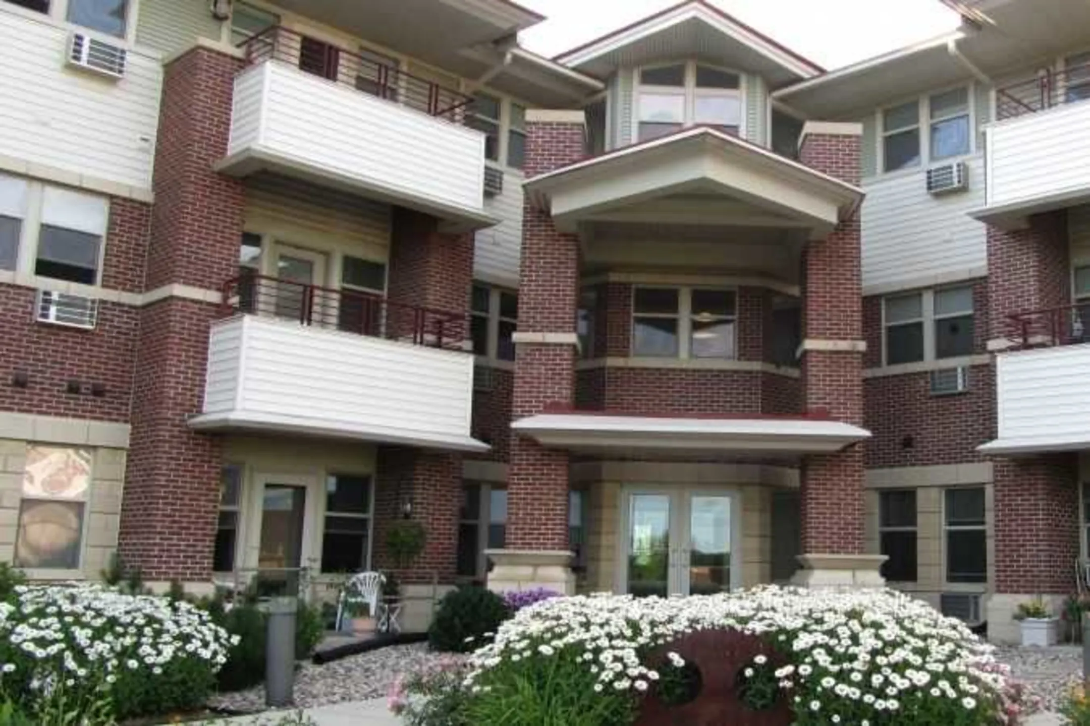 Building - Cannery Row Senior Community - Waunakee, WI