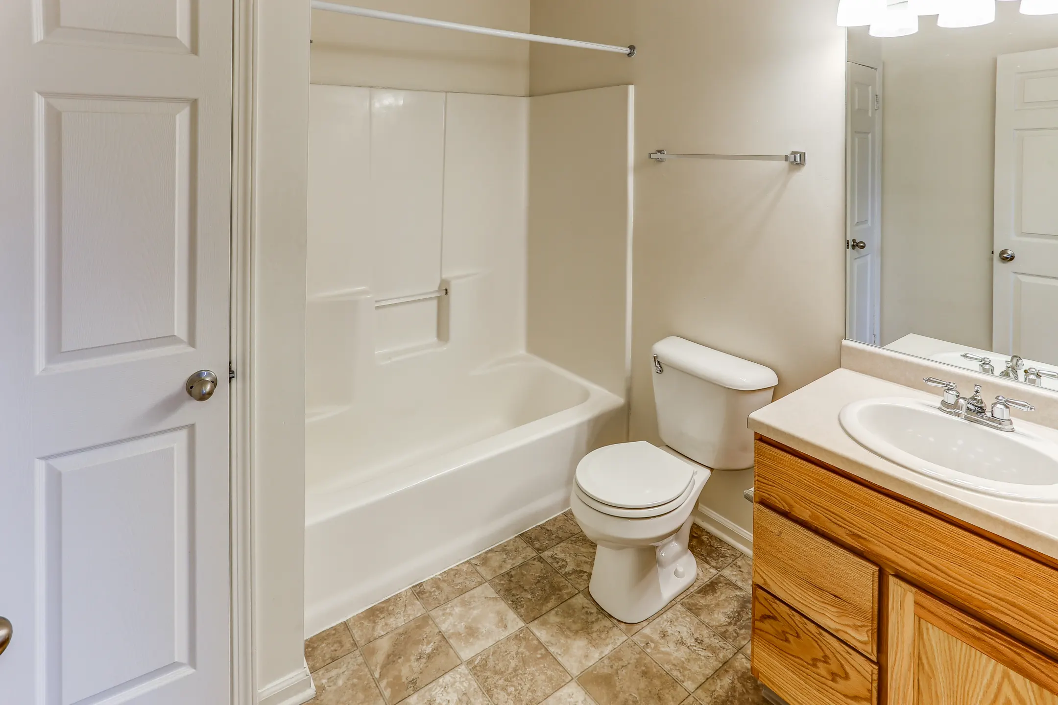 Bathroom - Larkin Creek Luxury Apartments - Rochester, NY
