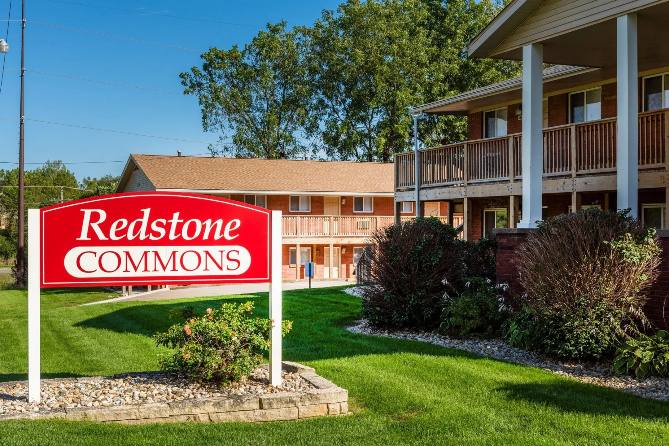 Community Signage - Redstone Commons - Davenport, IA