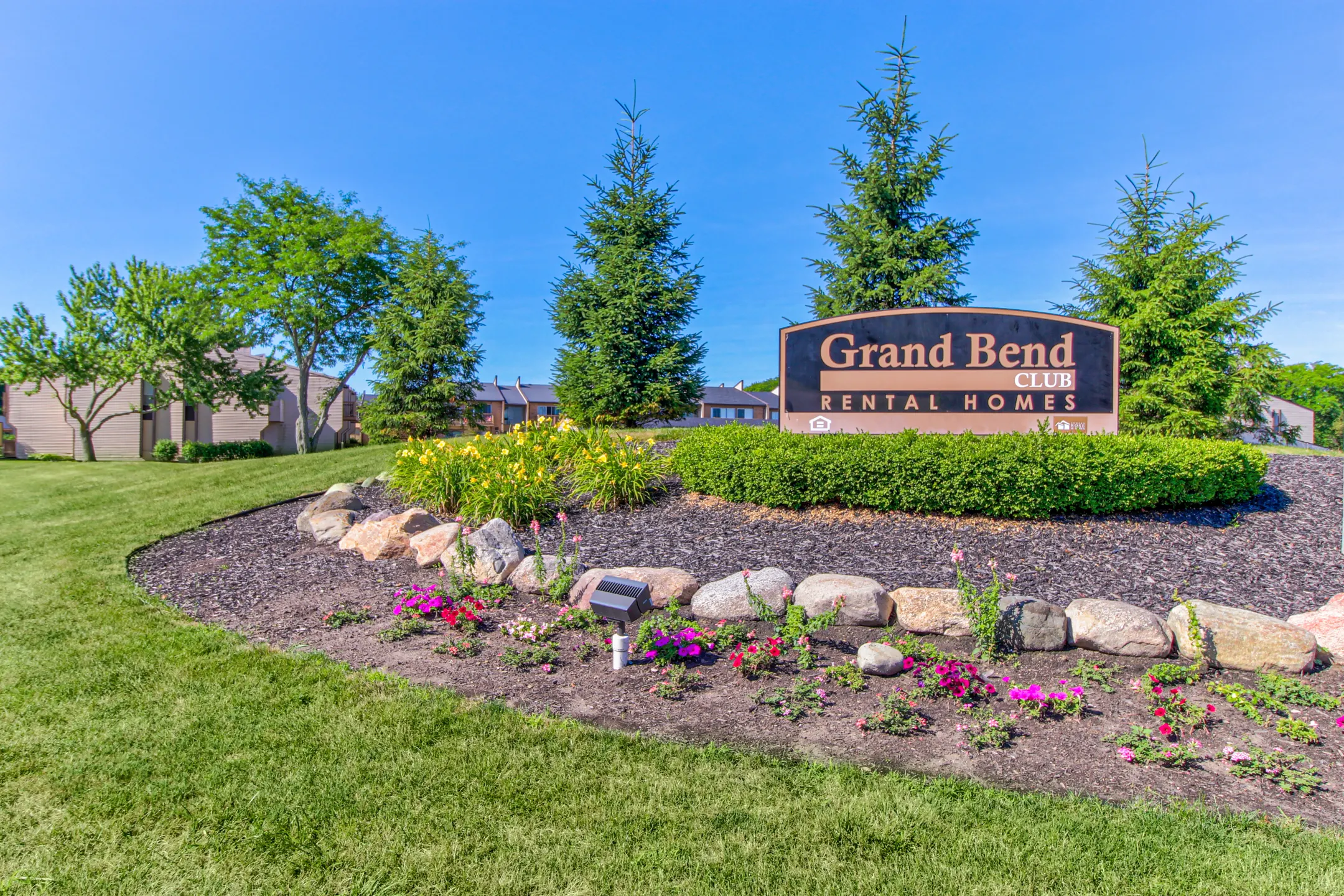 Grand Bend Club 12043 Juniper Way Grand Blanc, MI Apartments for