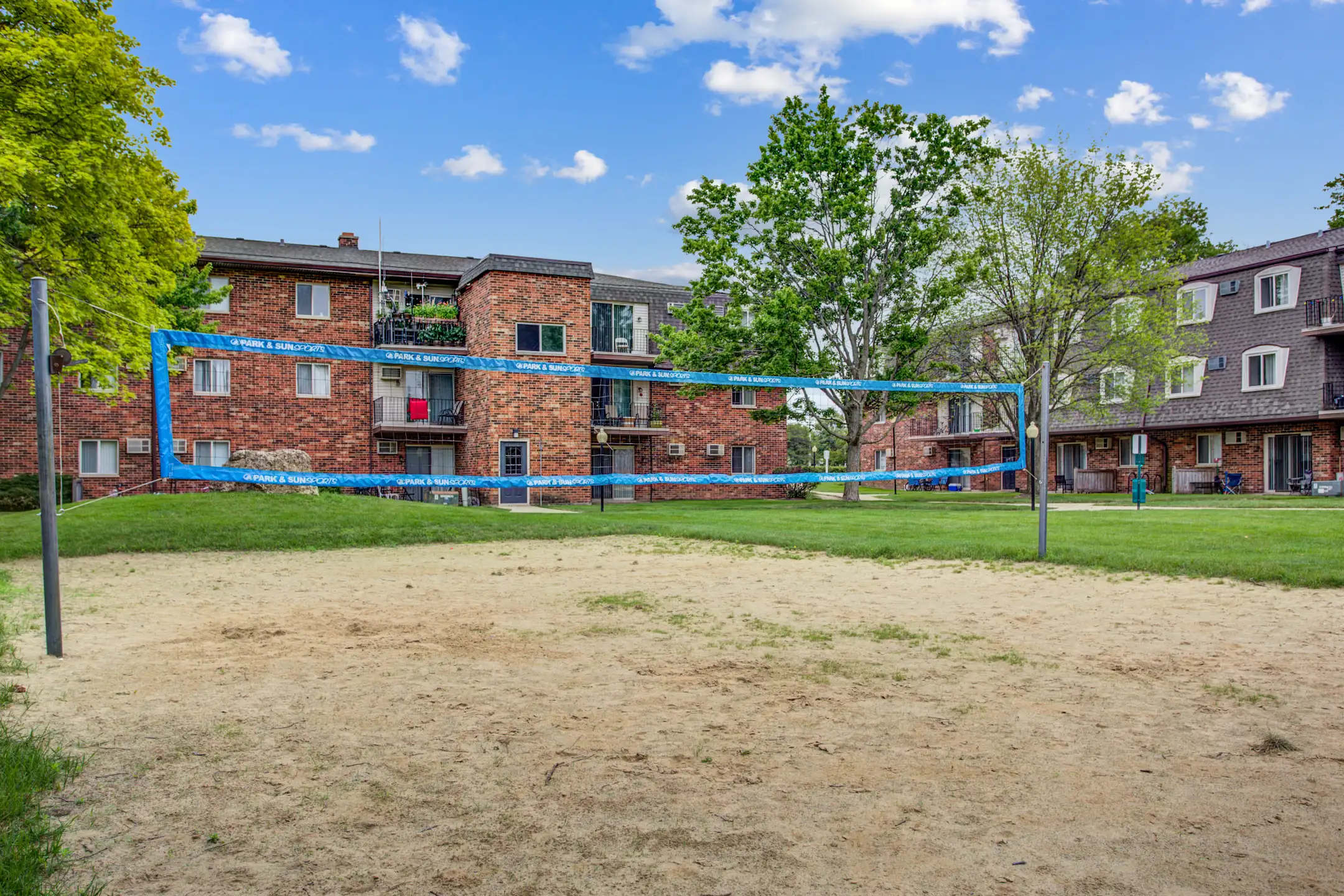 Blackhawk Apartments 926 Congdon Ave Elgin, IL Apartments for Rent