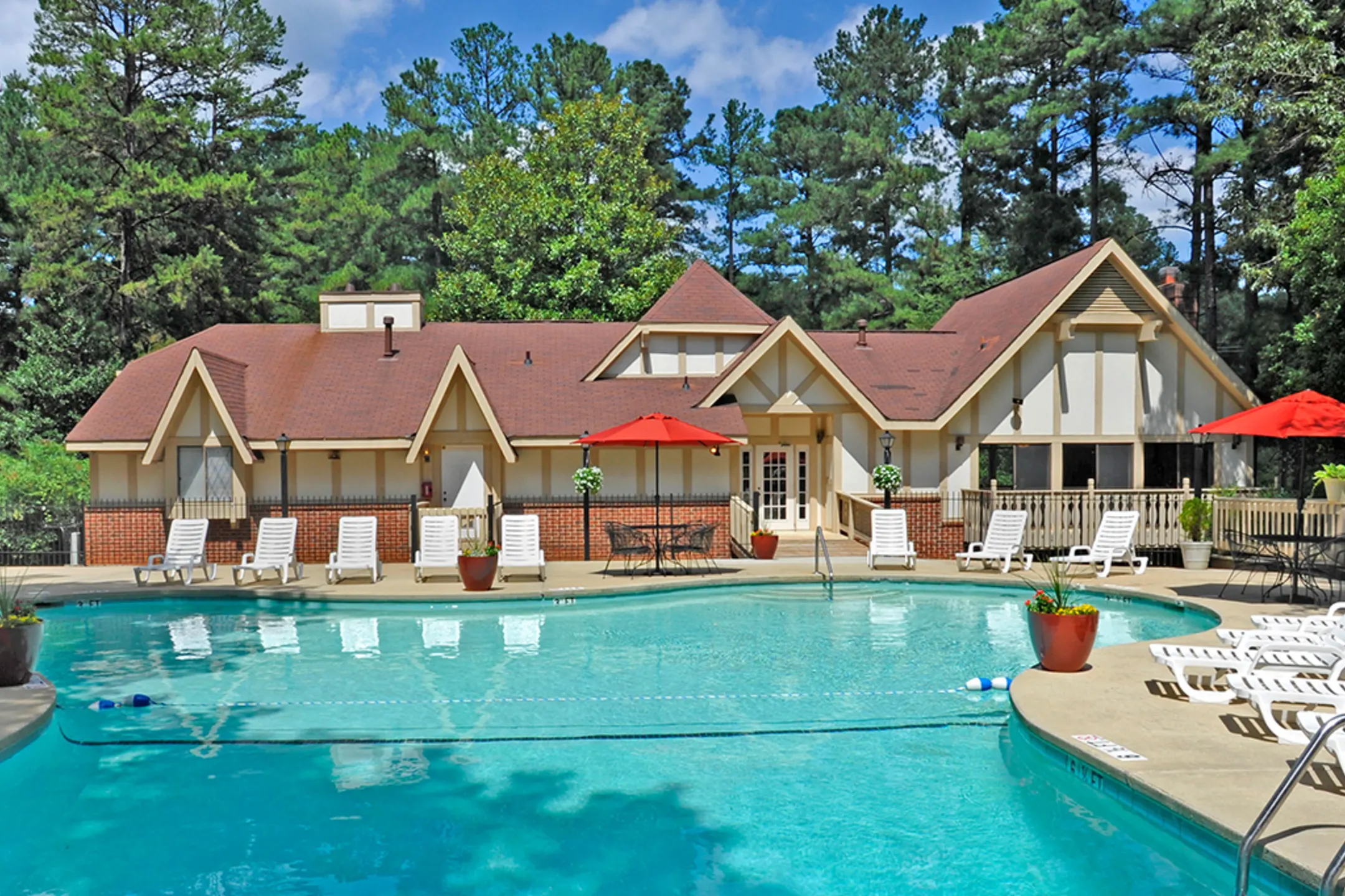 Laurel Woods Apartments 350 Fairforest Way Greenville, SC