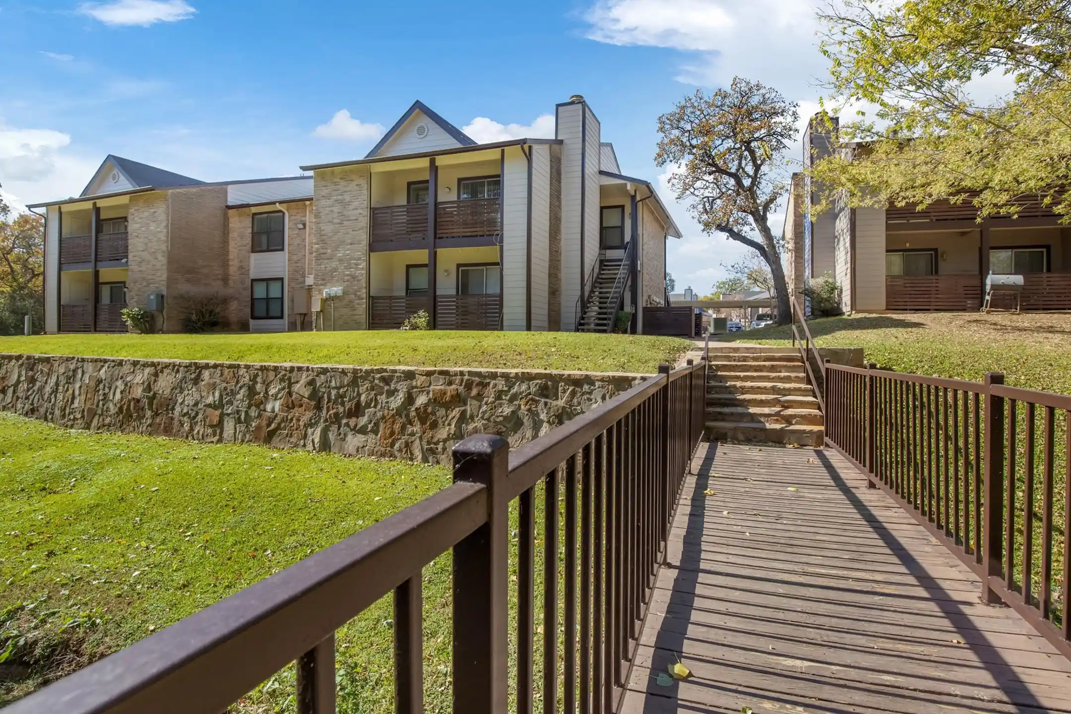 Building - Bristol Grapevine Apartments - Grapevine, TX