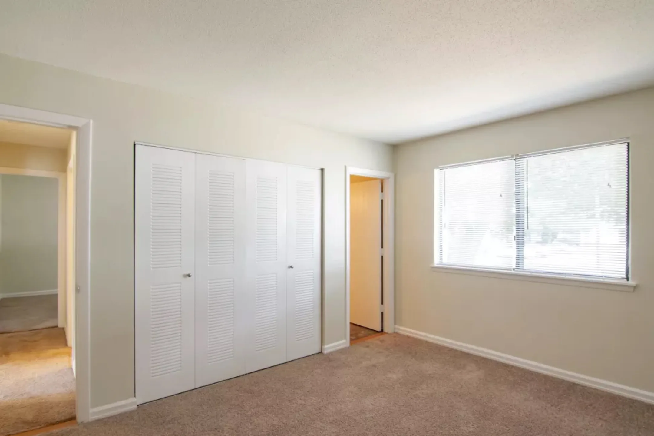 Fox Hill Apartments 168 Fox Hill Ln Enfield, CT Apartments for Rent