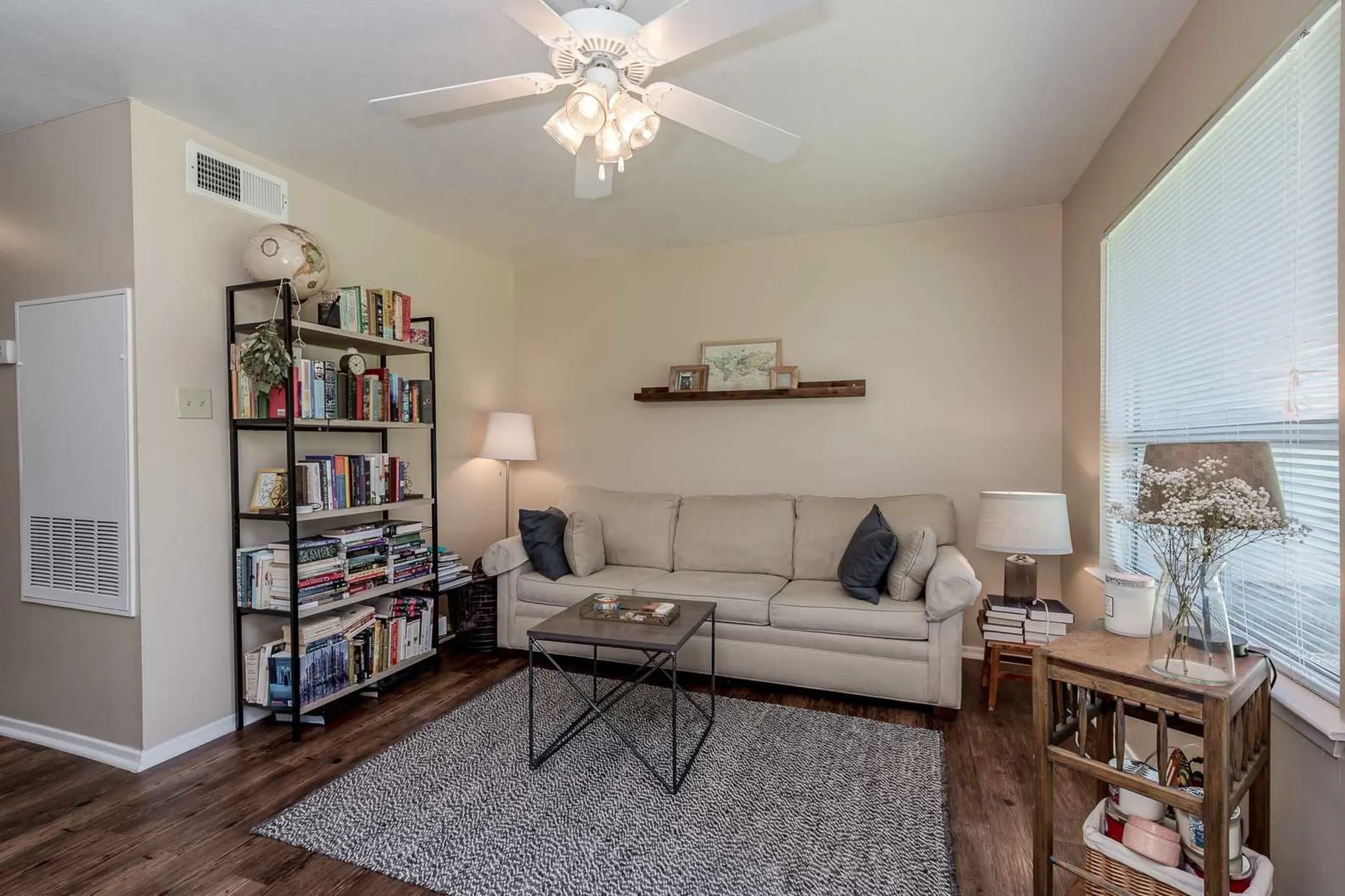 Living Room - Sonoma Apartment Homes - College Station, TX