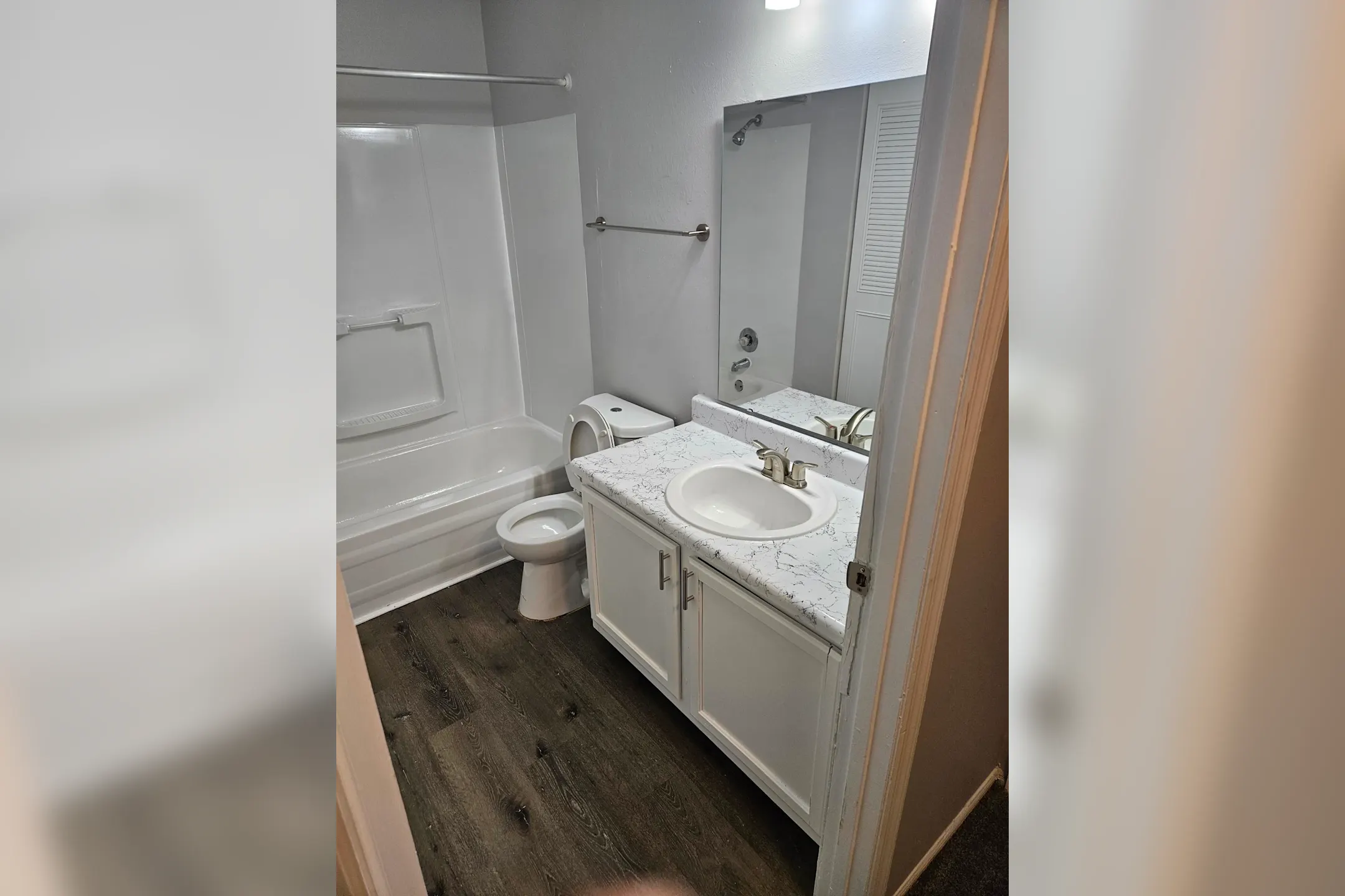 Bathroom - Country Lake Townhomes - Indianapolis, IN