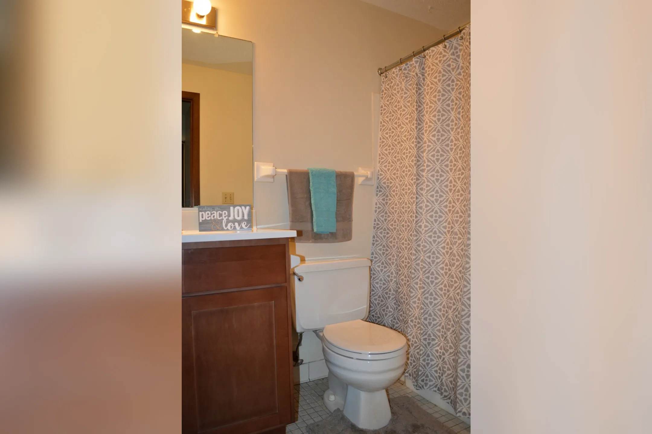 Woodland North Apartments Coon Rapids, MN 55448