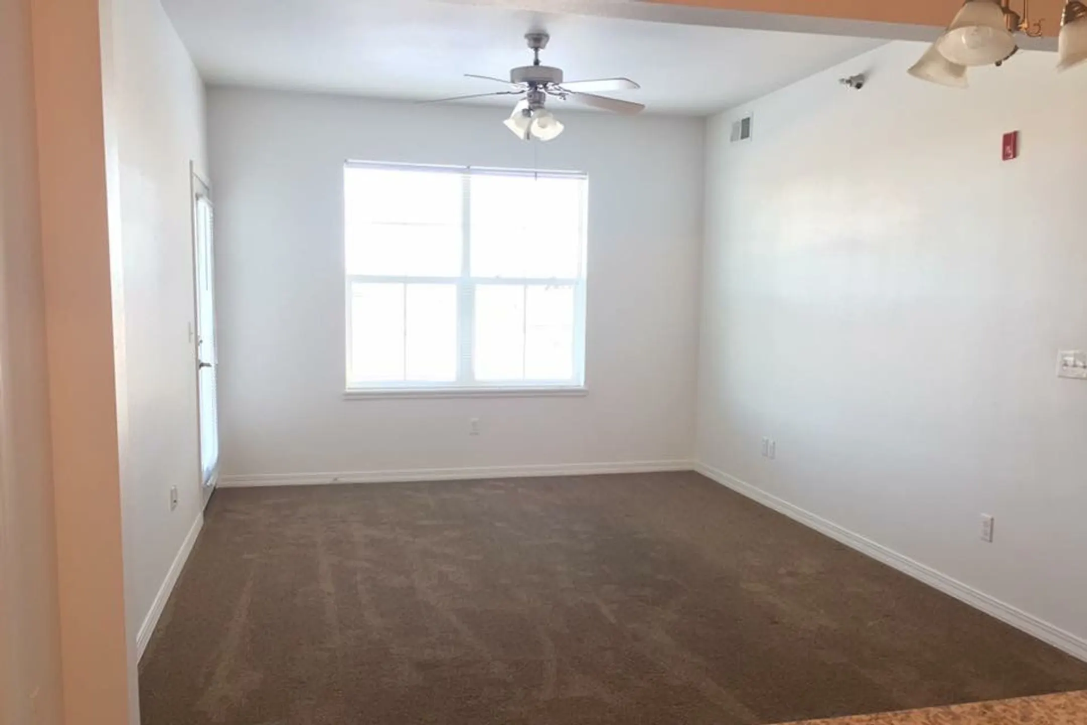 Fox Hills Village Apartments Apartments Watford City, ND 58854