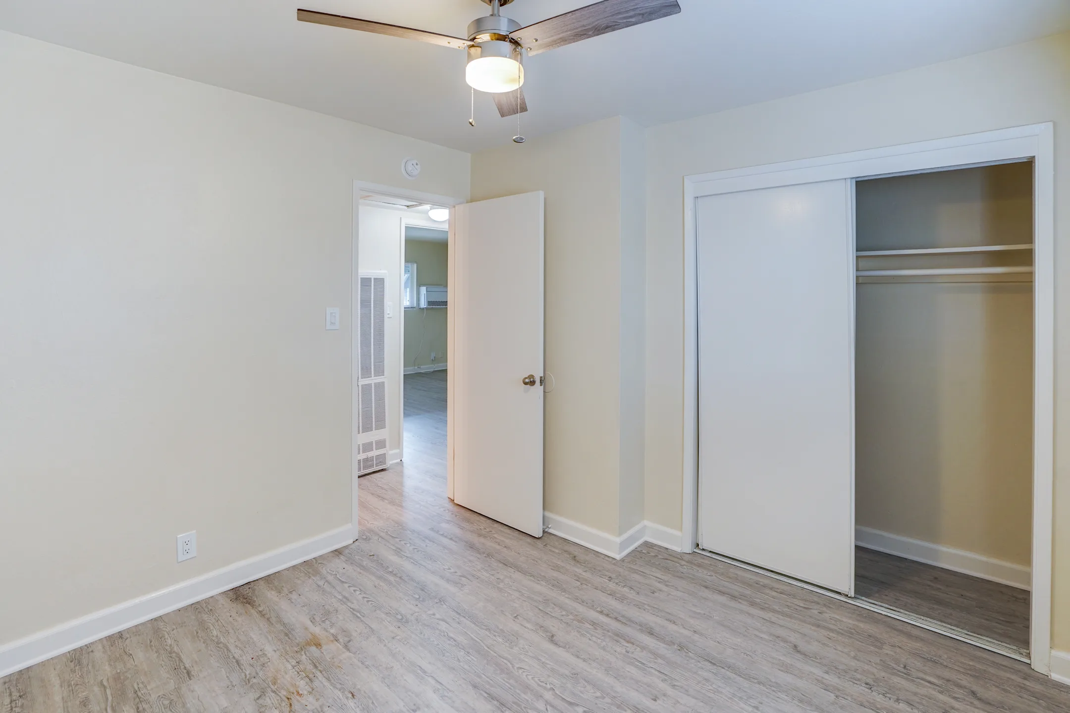 The Rockingham Apartments 10421 El Mercado Dr Rancho Cordova, CA