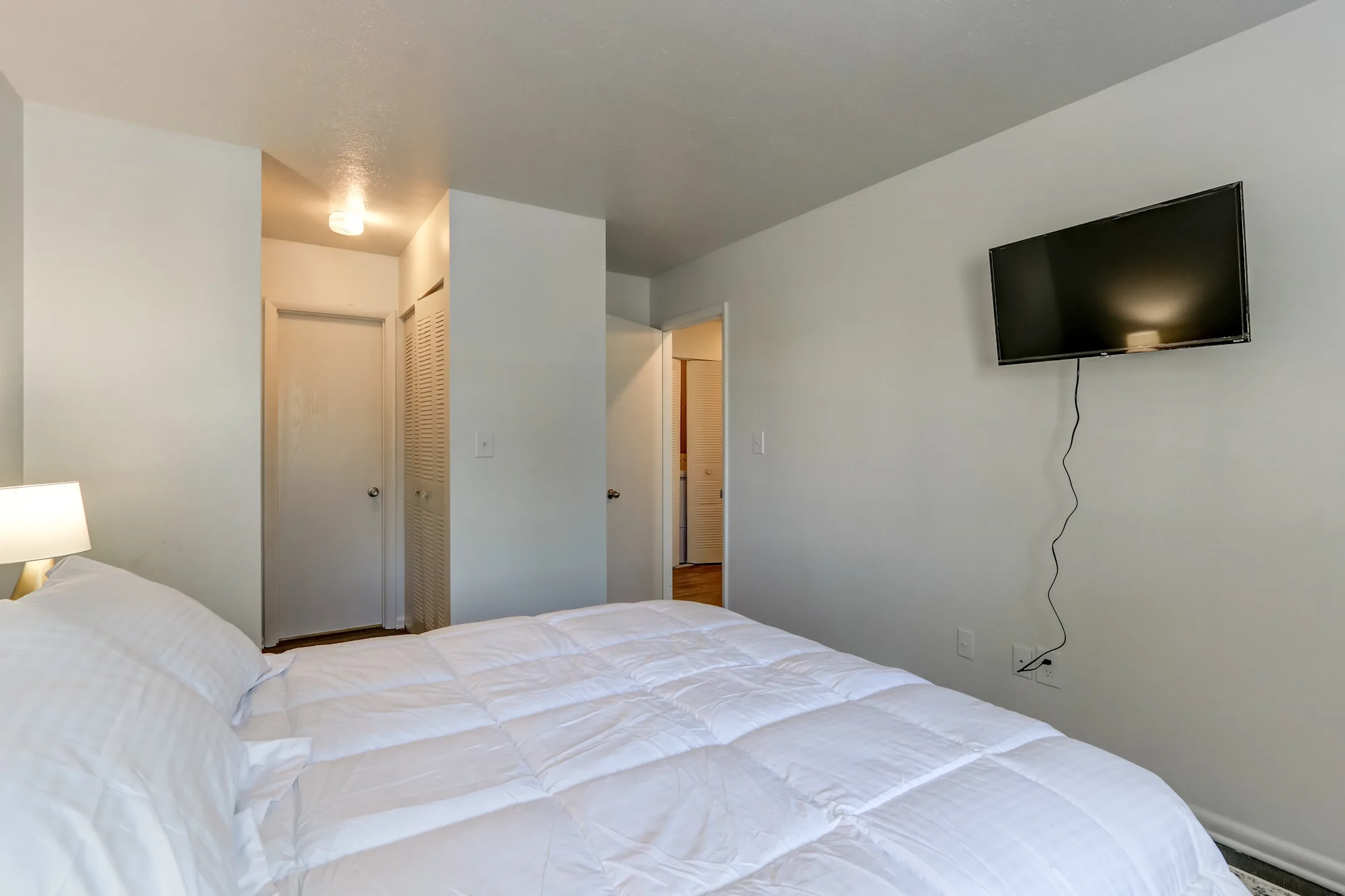 Bedroom - Sugar Bush Apartments - Muncie, IN