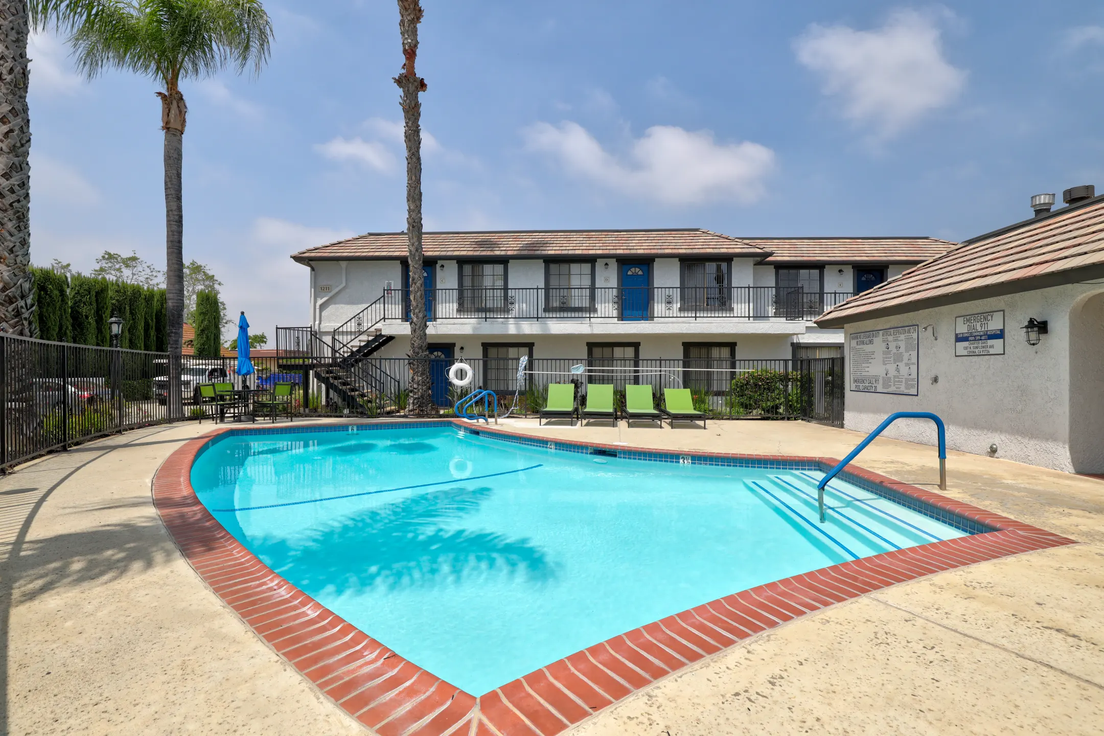 Charter Oaks Apartments - Covina, CA 91724