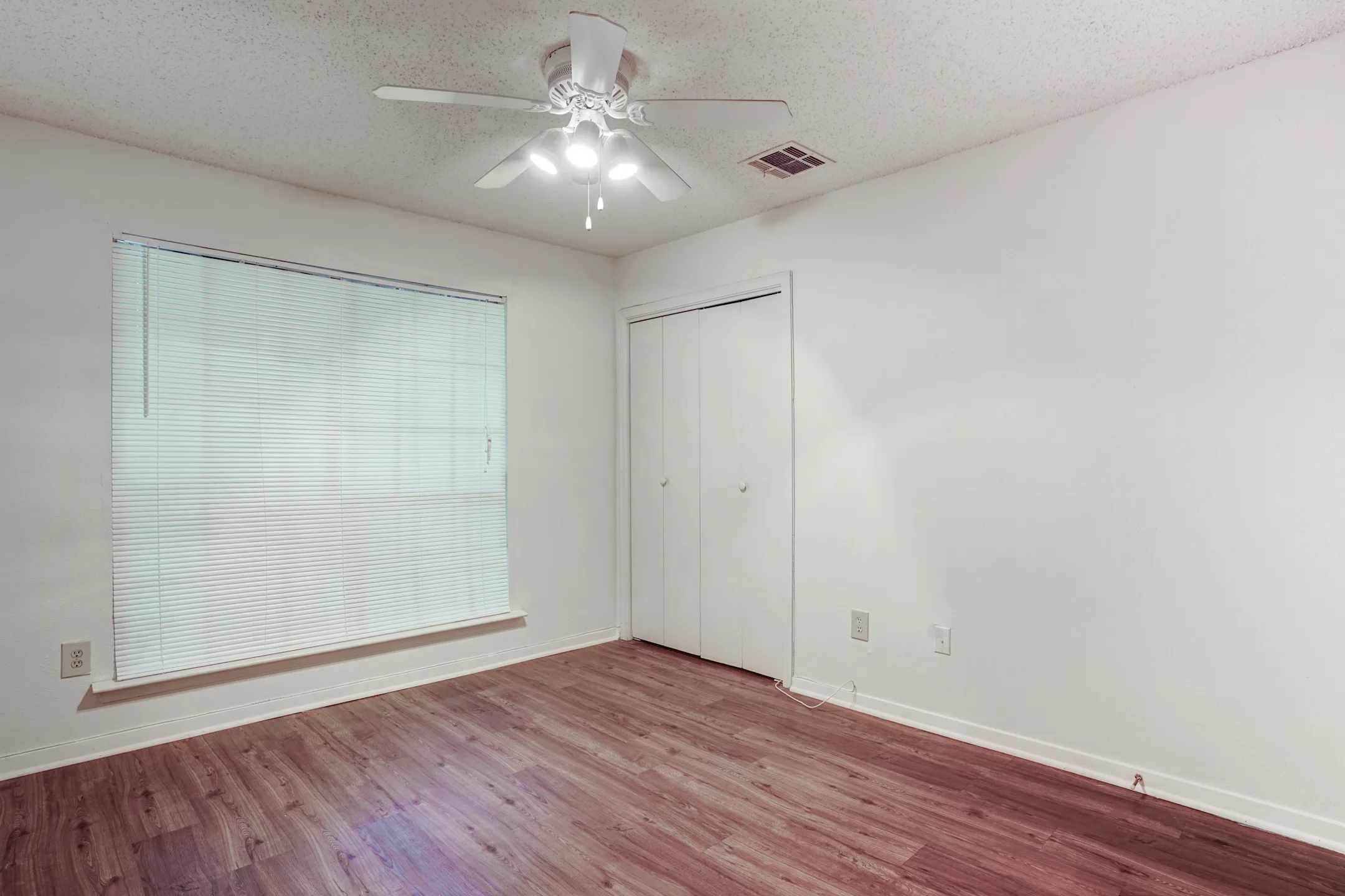 Stonebridge Manor Apartments 3300 Wall Blvd Gretna, LA Apartments