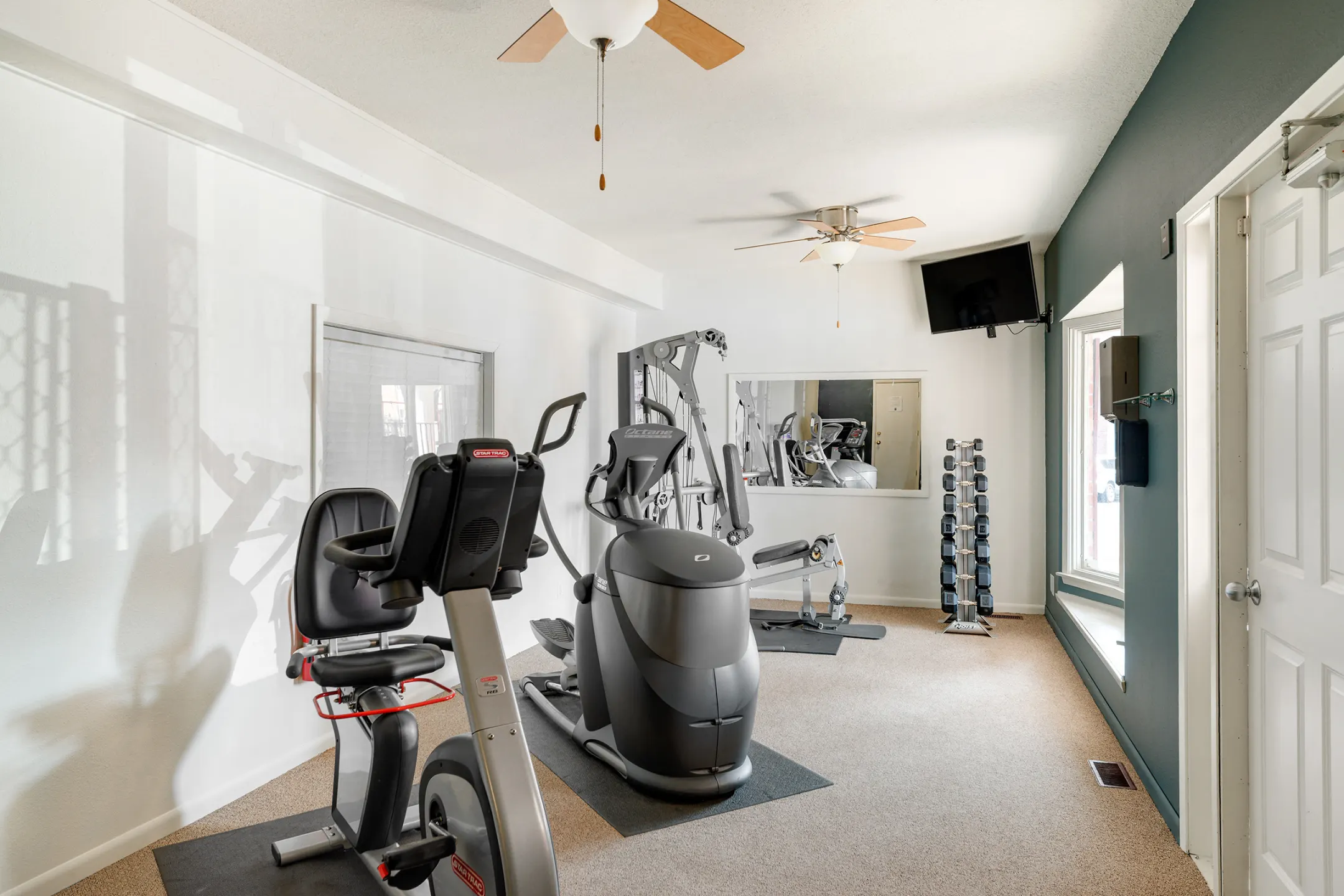 Fitness Weight Room - Colonial Village - West Des Moines, IA