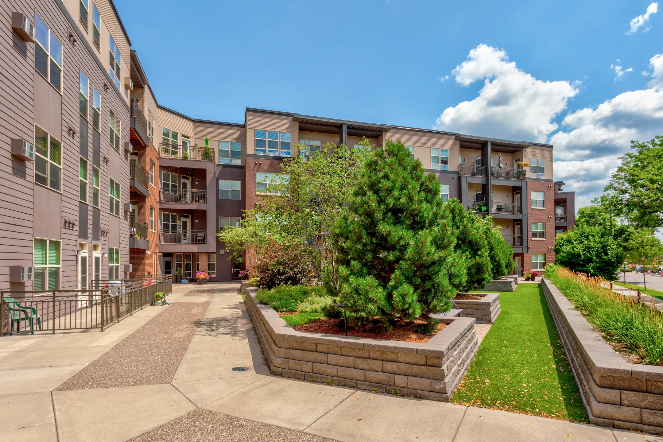 Lyndale Plaza Apartments Richfield, MN 55423