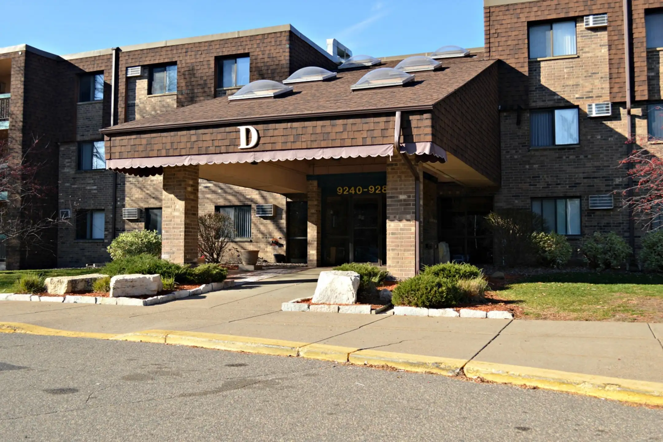 Woodland North Apartments Coon Rapids, MN 55448