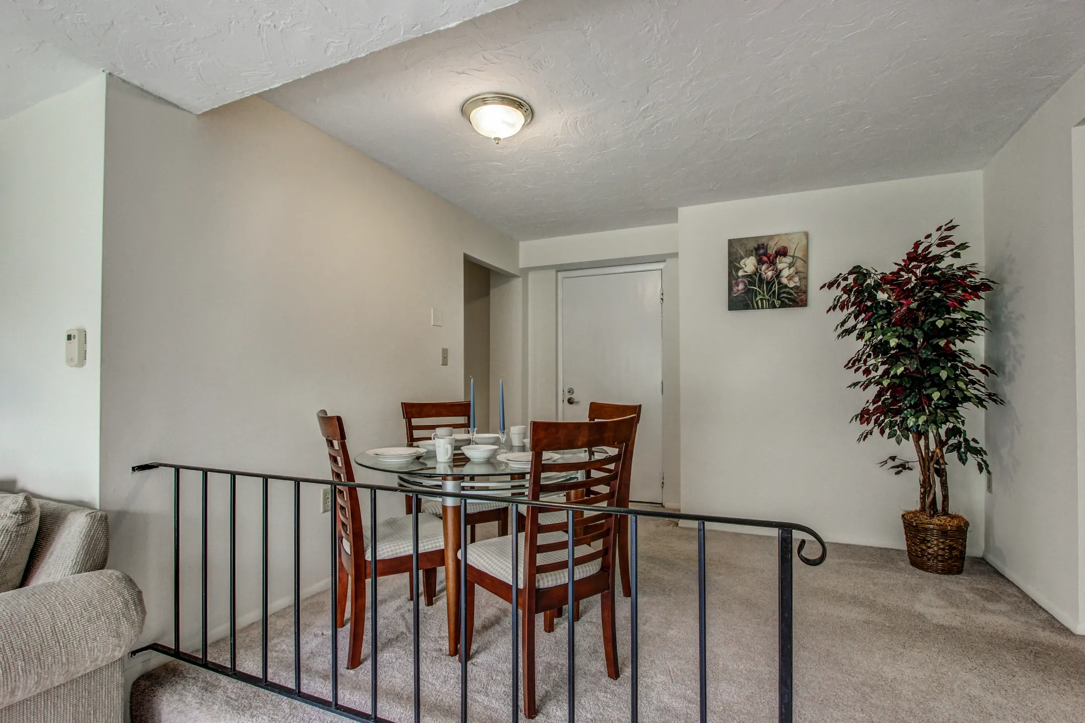 Dining Room - Portage Towers - Cuyahoga Falls, OH