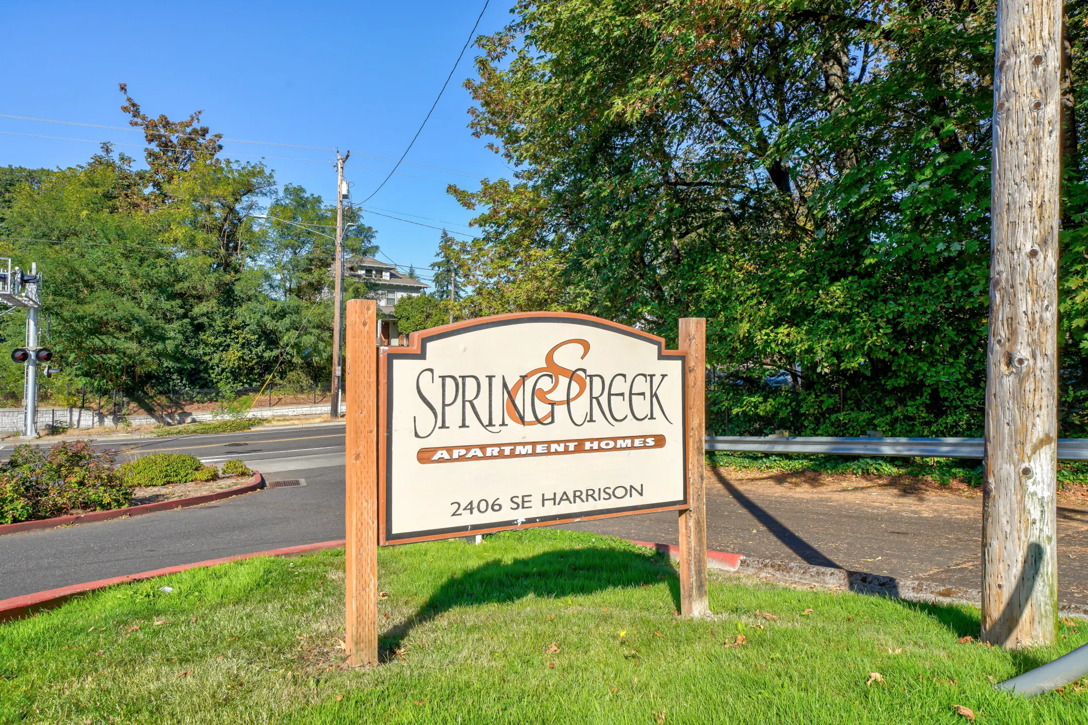 Community Signage - Spring Creek - Milwaukie, OR