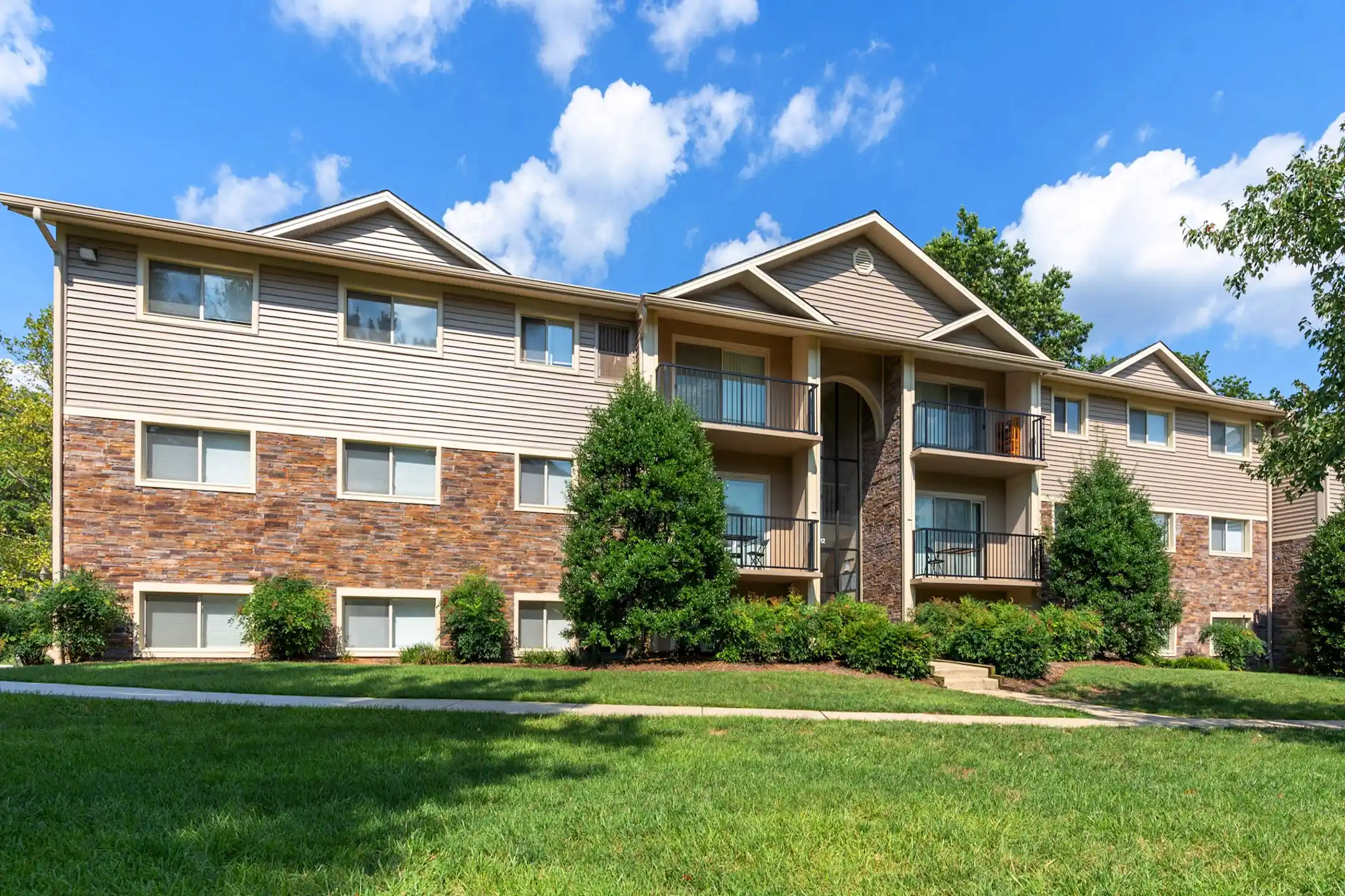 Lynn Hill 416 Hillview Dr Linthicum Heights, MD Apartments for Rent